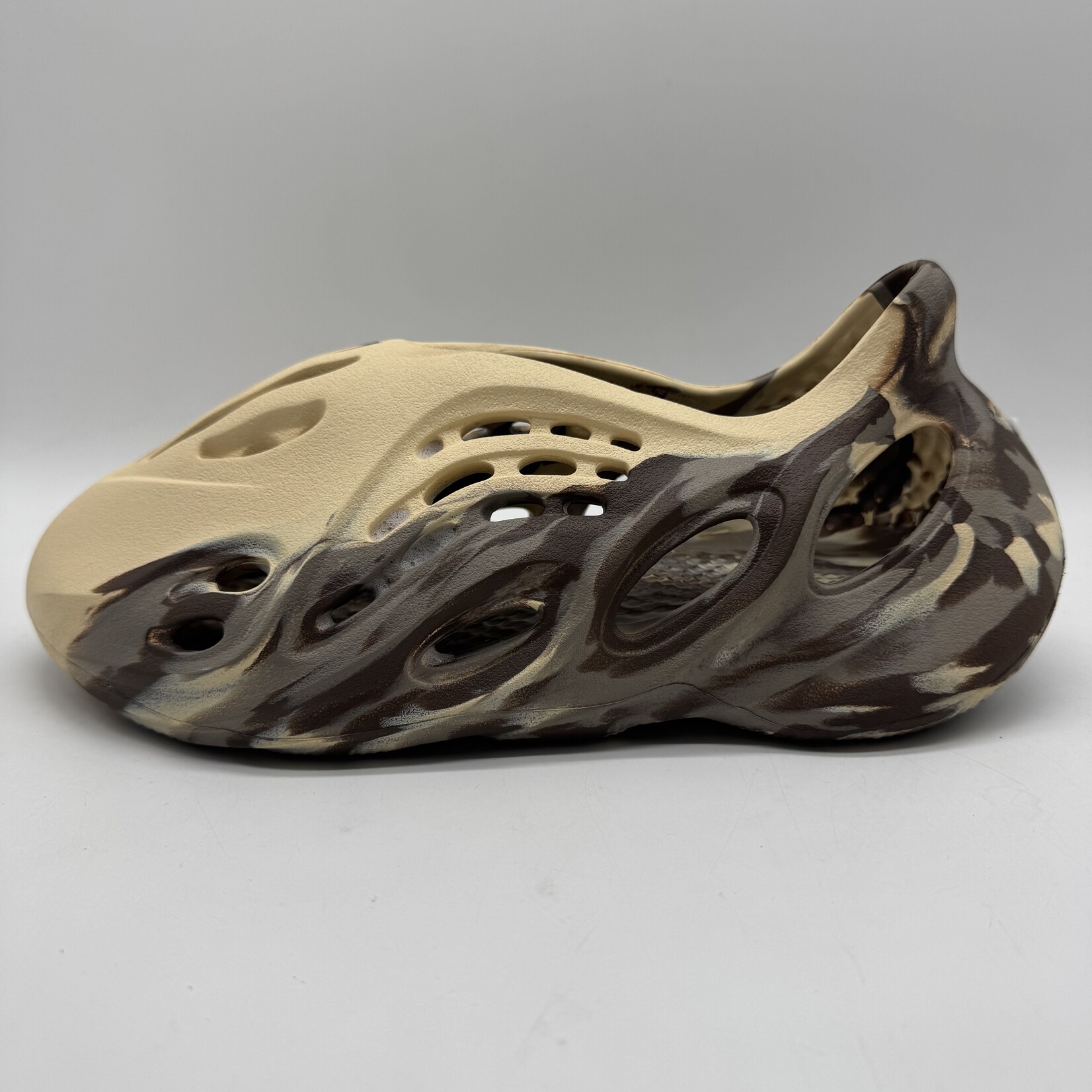 Yeezy Foam RNNR MX Cream Clay