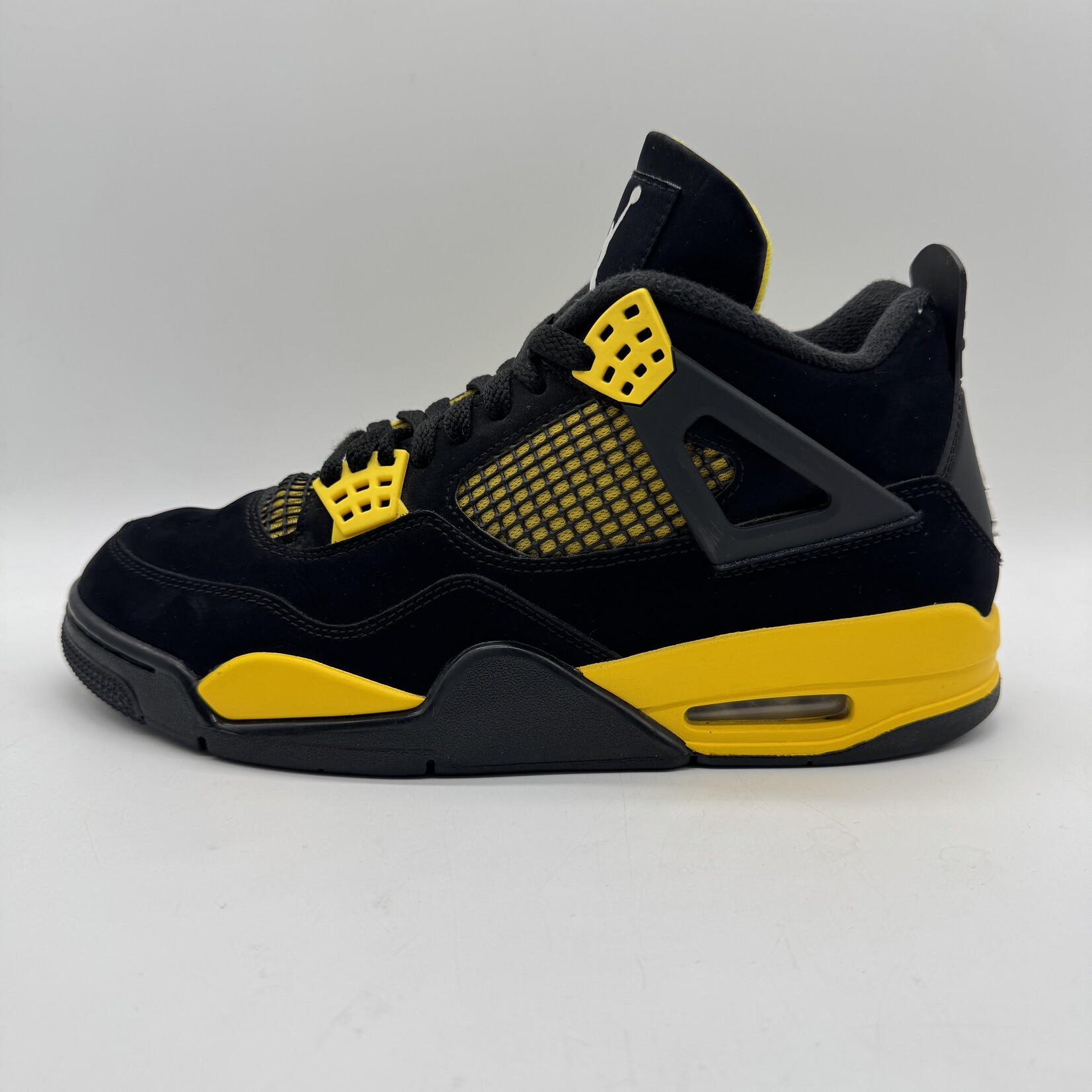 Jordan 4 Retro Thunder (2023)