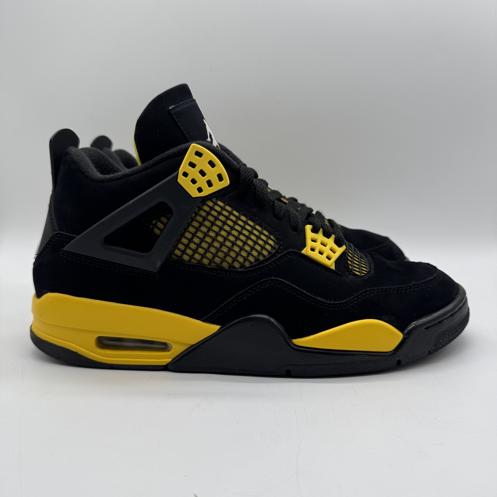 Jordan 4 Retro Thunder (2023)