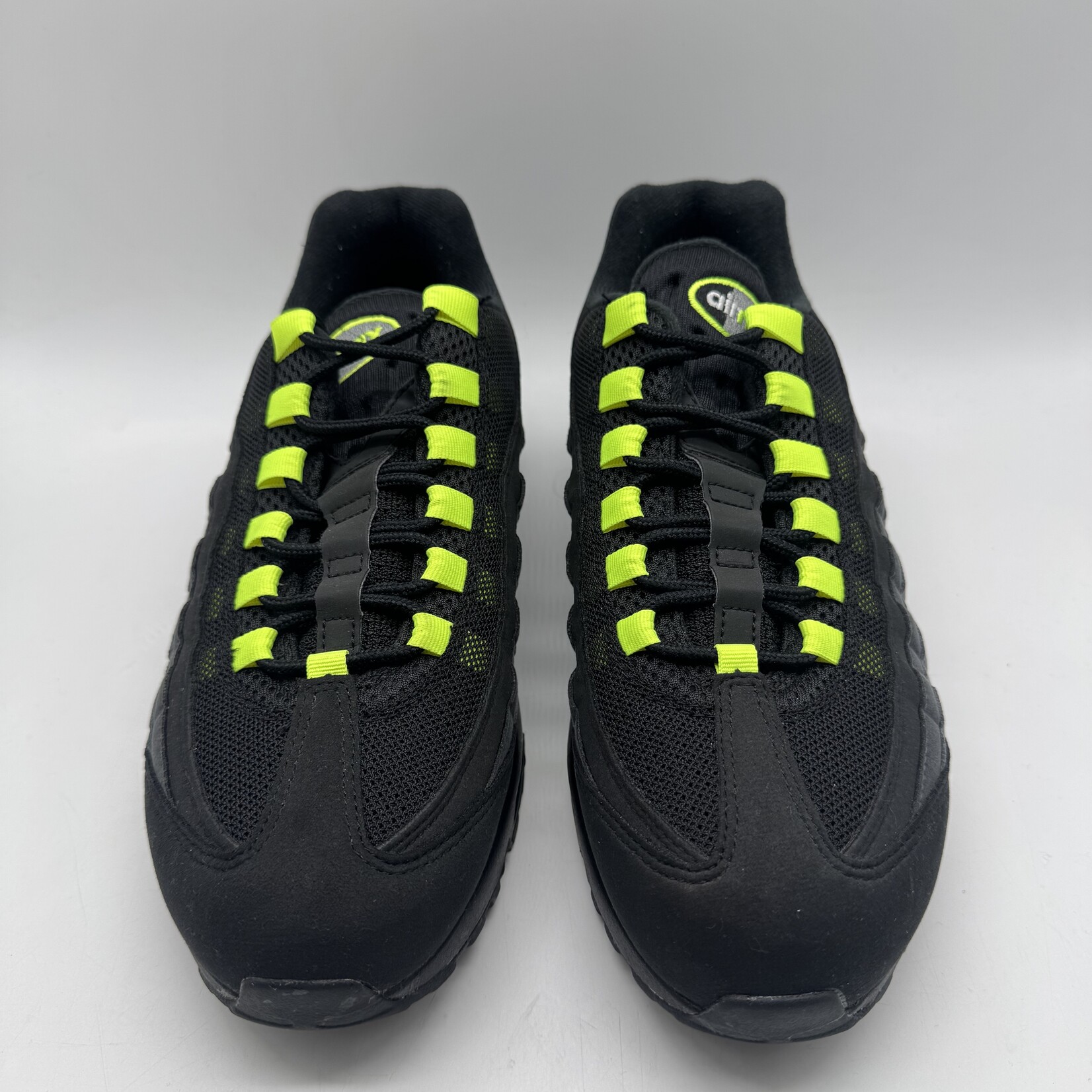 靴 nike air max 95 black neon The Nike Air Max 95 Black Neon Has Reverse OG Vibes