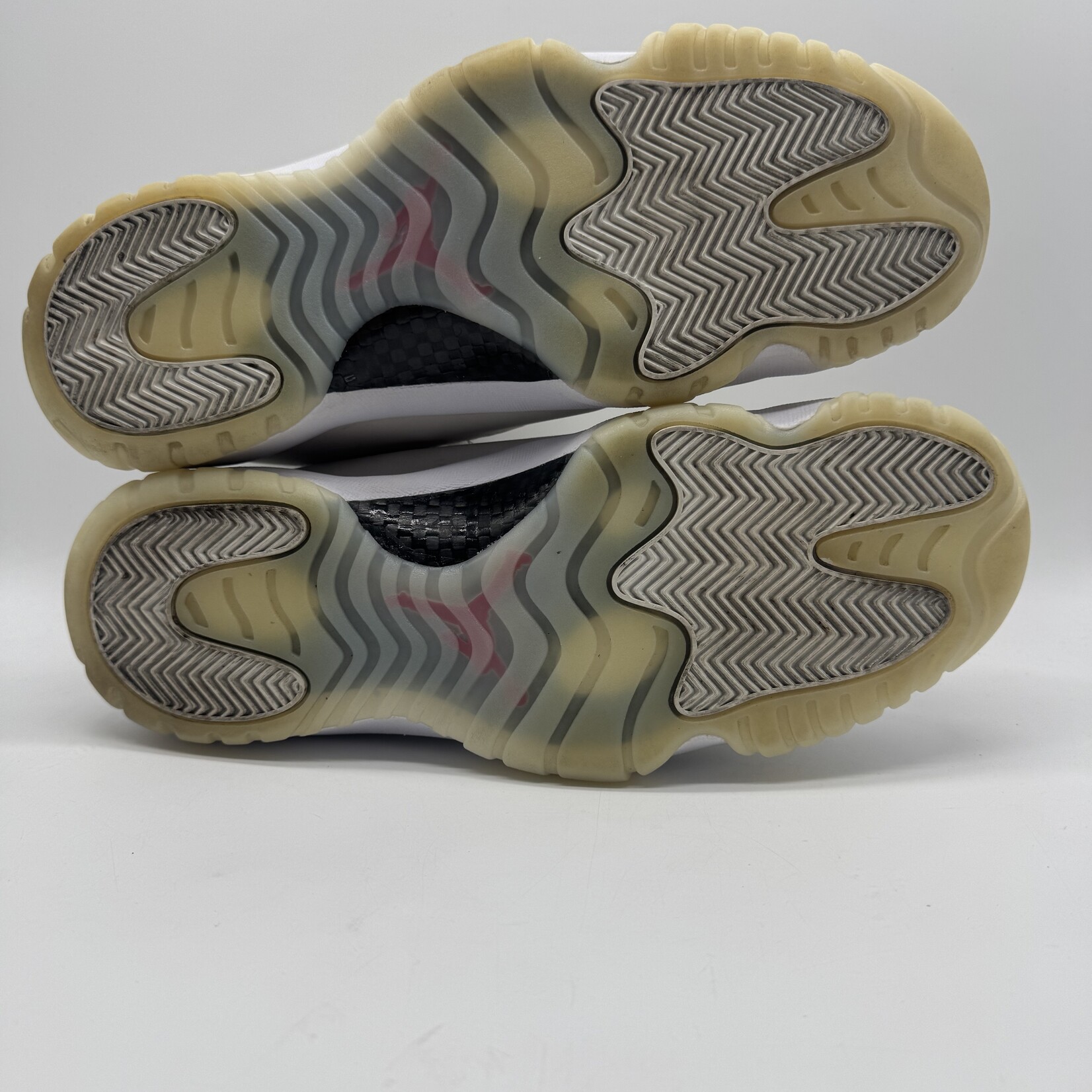 Jordan 11 Retro Platinum Tint