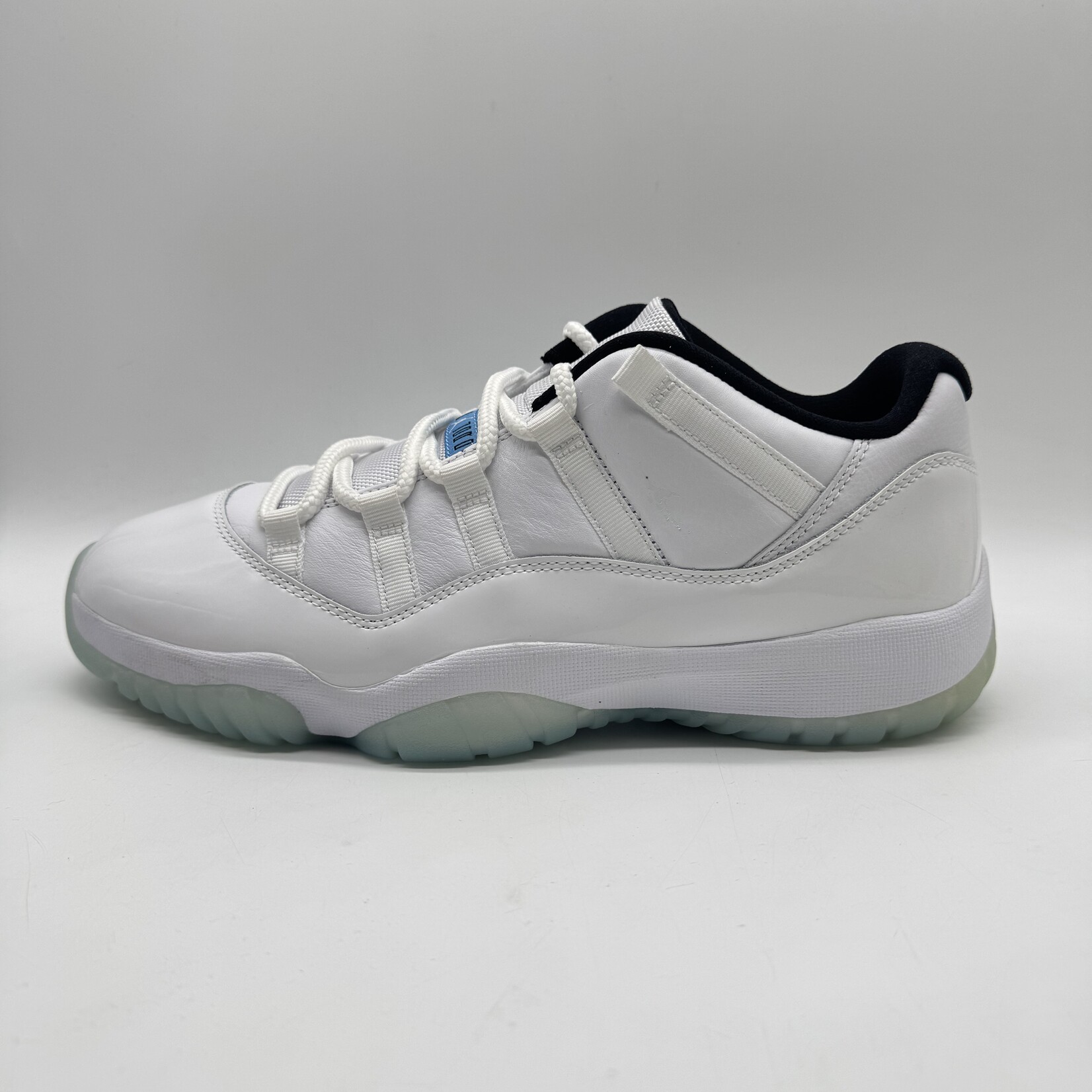 Jordan 11 Retro Low Legend Blue