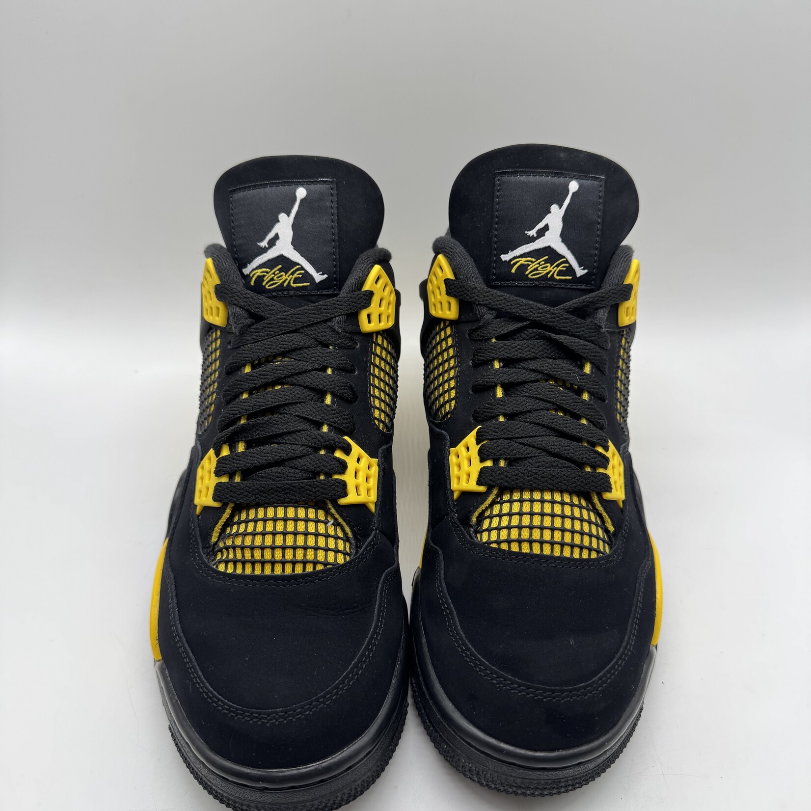 Jordan 4 Retro Thunder (2023)