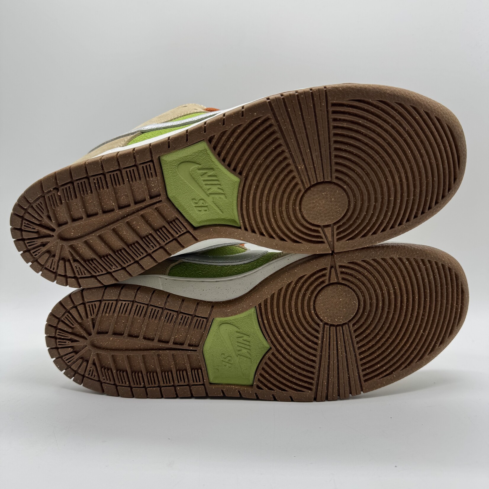 Nike SB Dunk Low Escargot