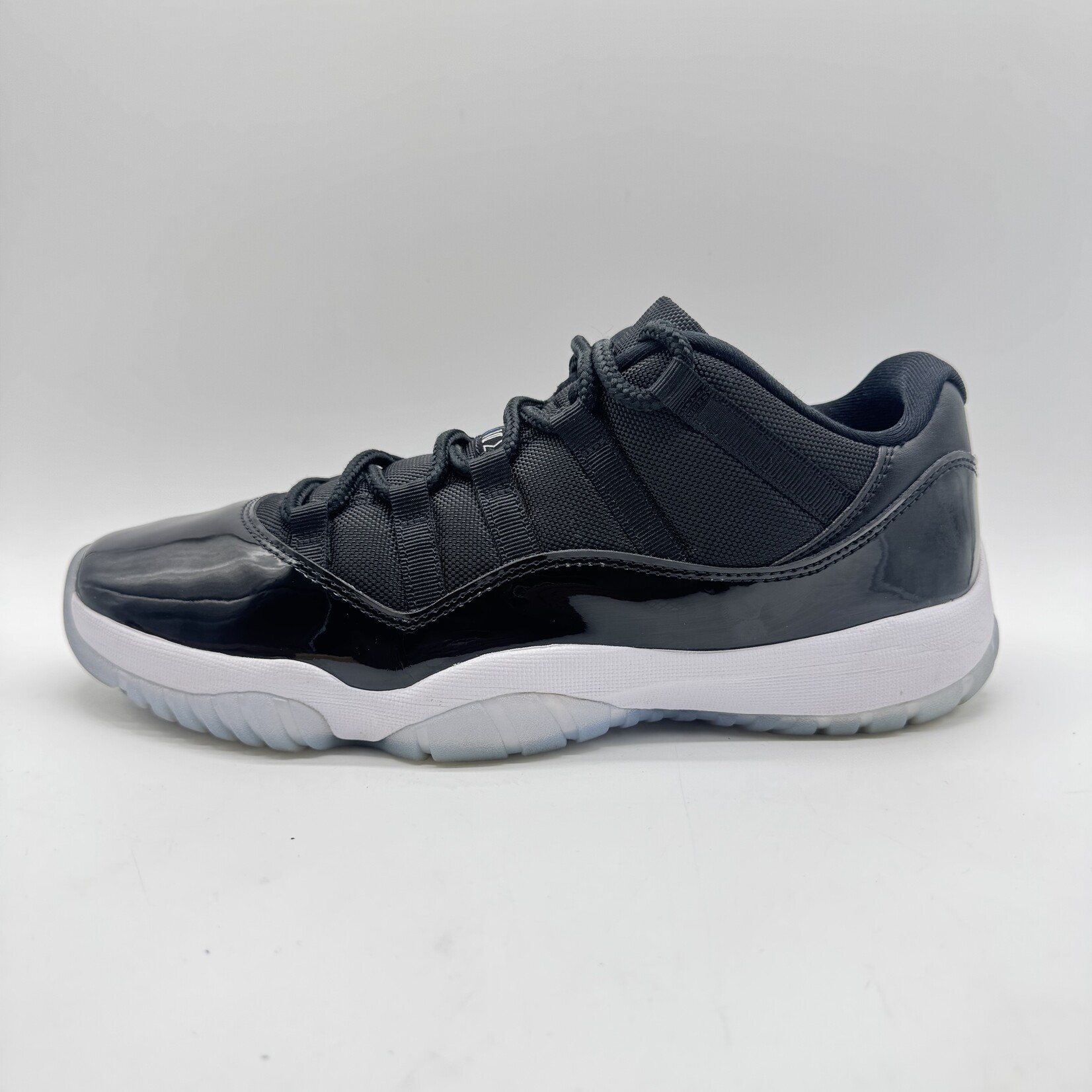 Jordan 11 Retro Low Space Jam