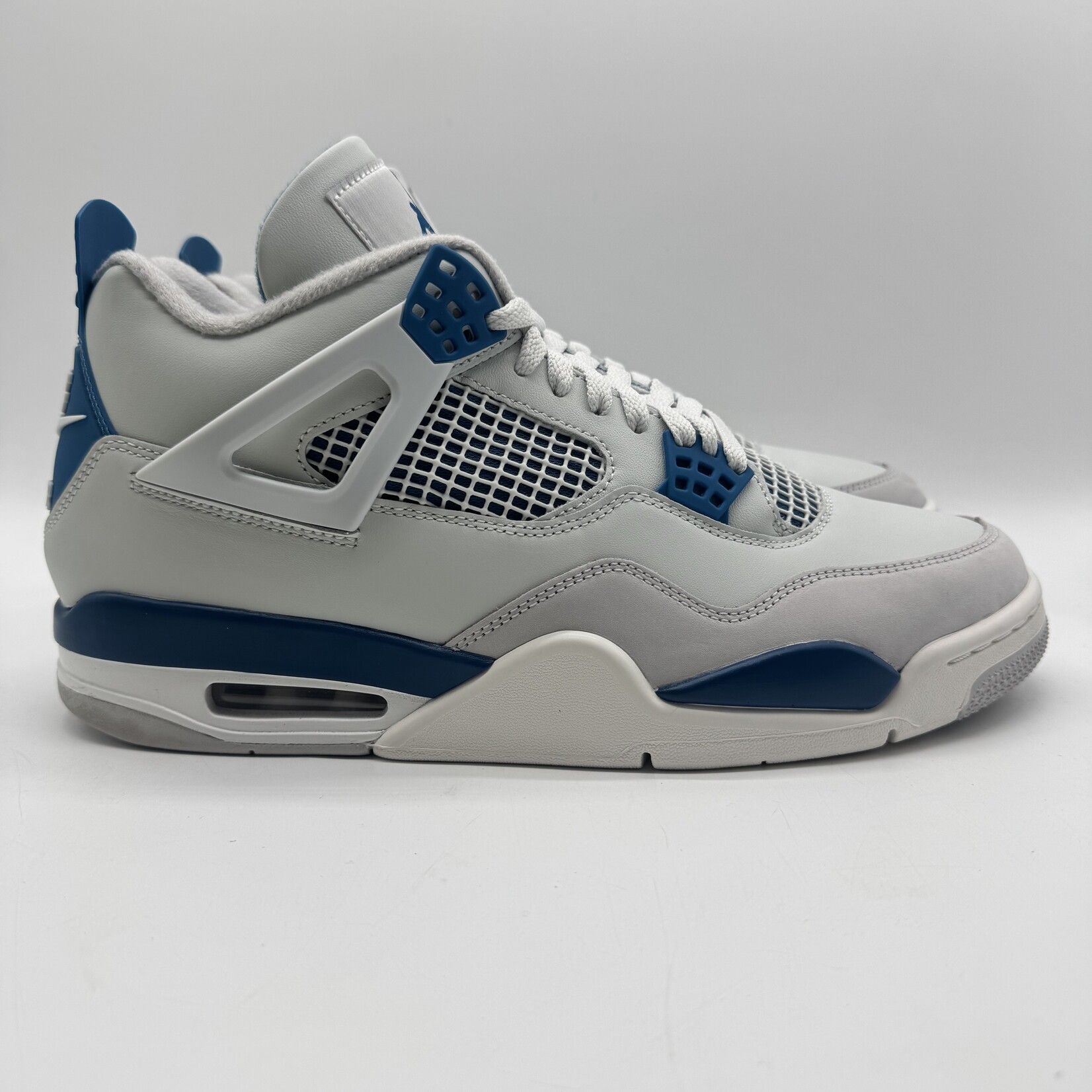 Jordan 4 Retro Military Blue (2024)