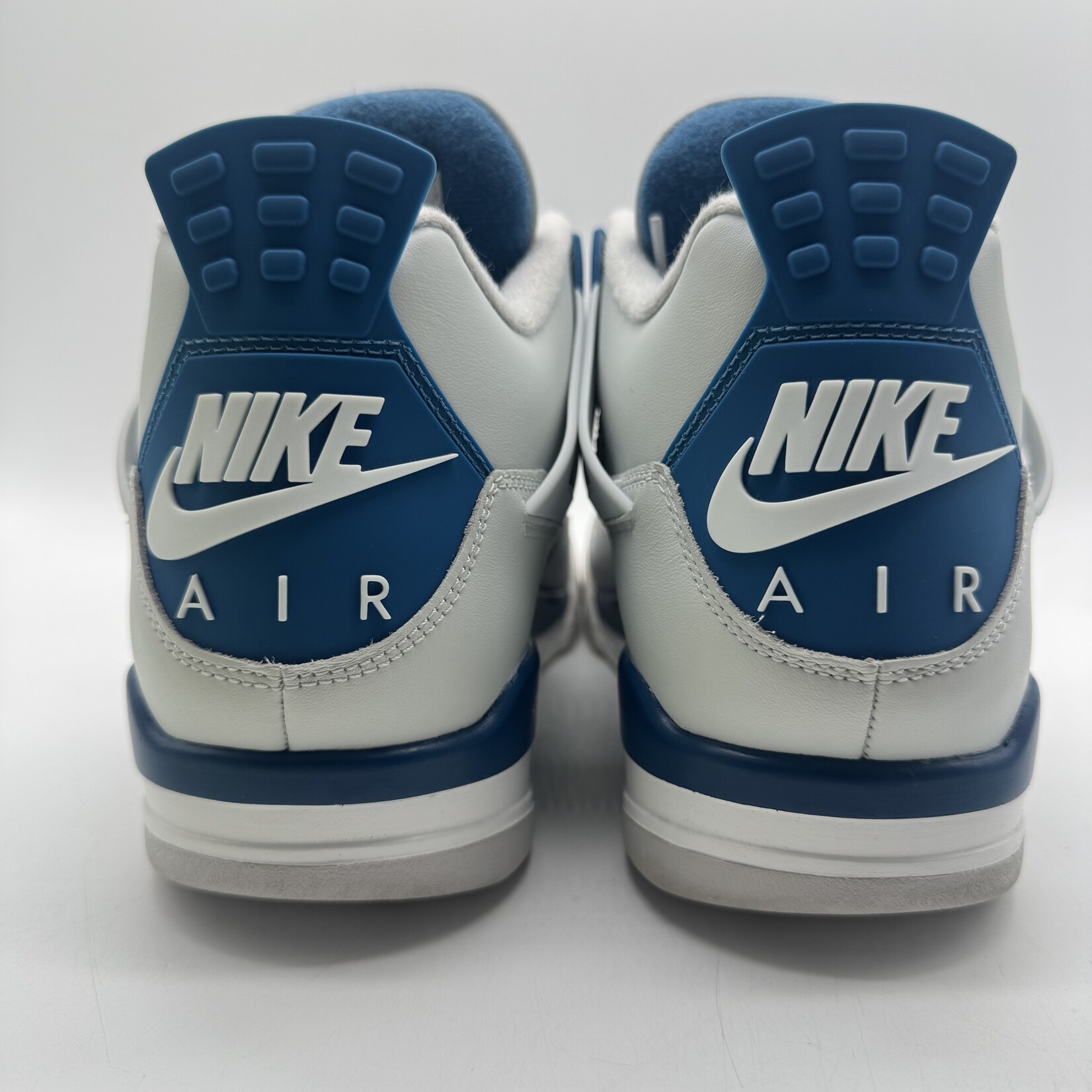 Jordan 4 Retro Military Blue (2024)
