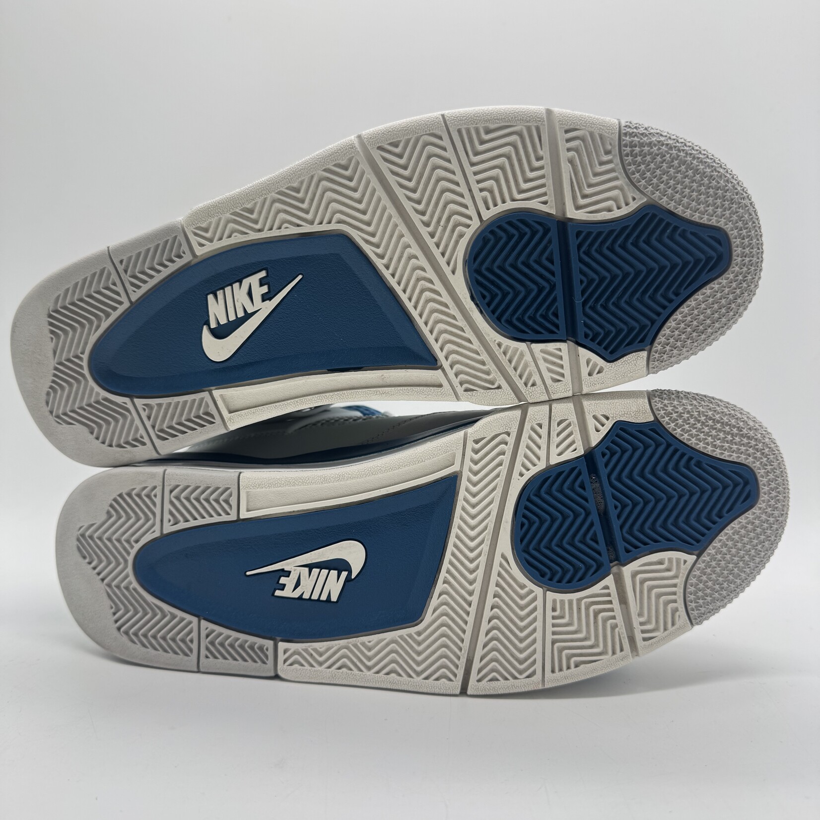 Jordan 4 Retro Military Blue (2024)