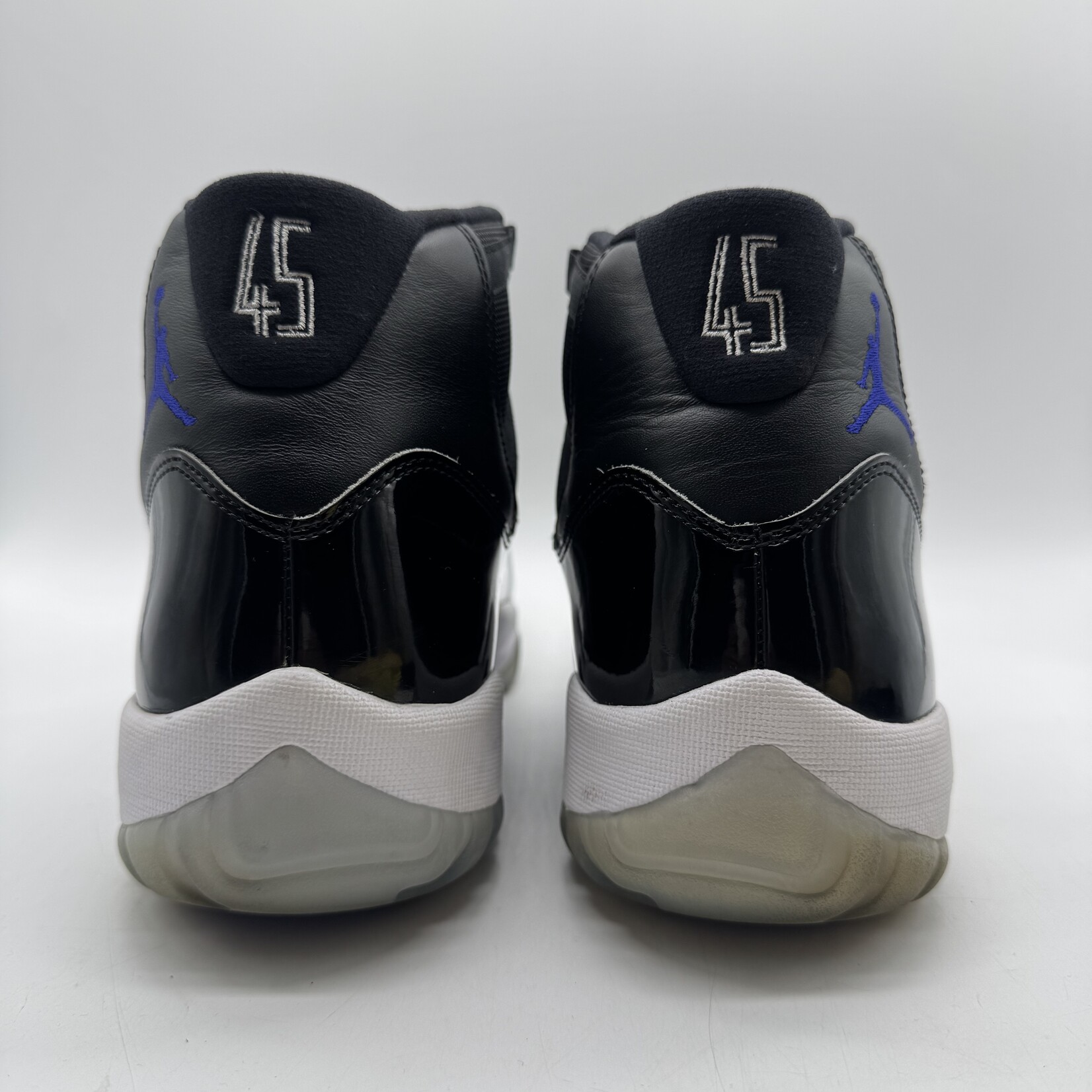 Jordan 11 Retro Space Jam (2016)