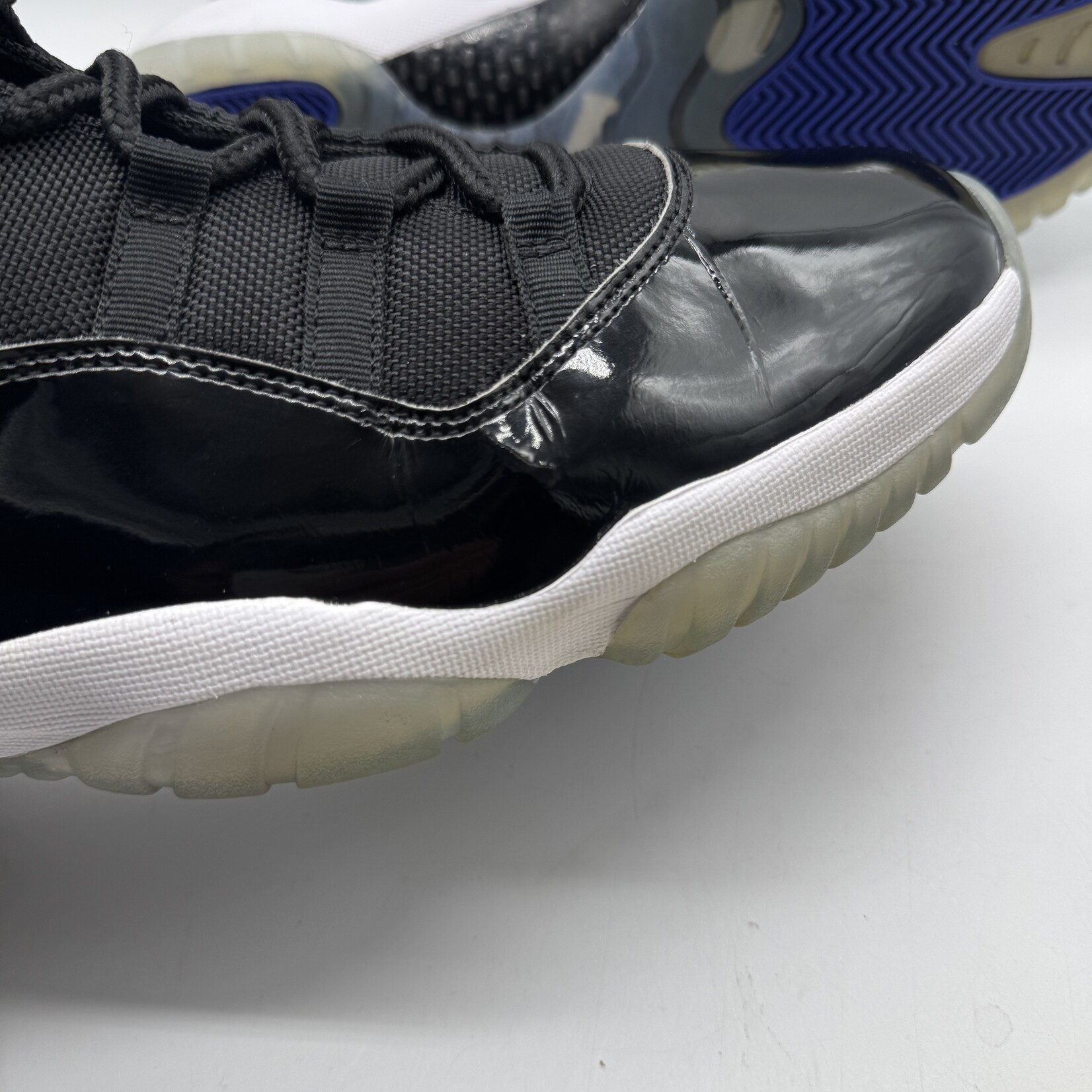 Jordan 11 Retro Space Jam (2016)