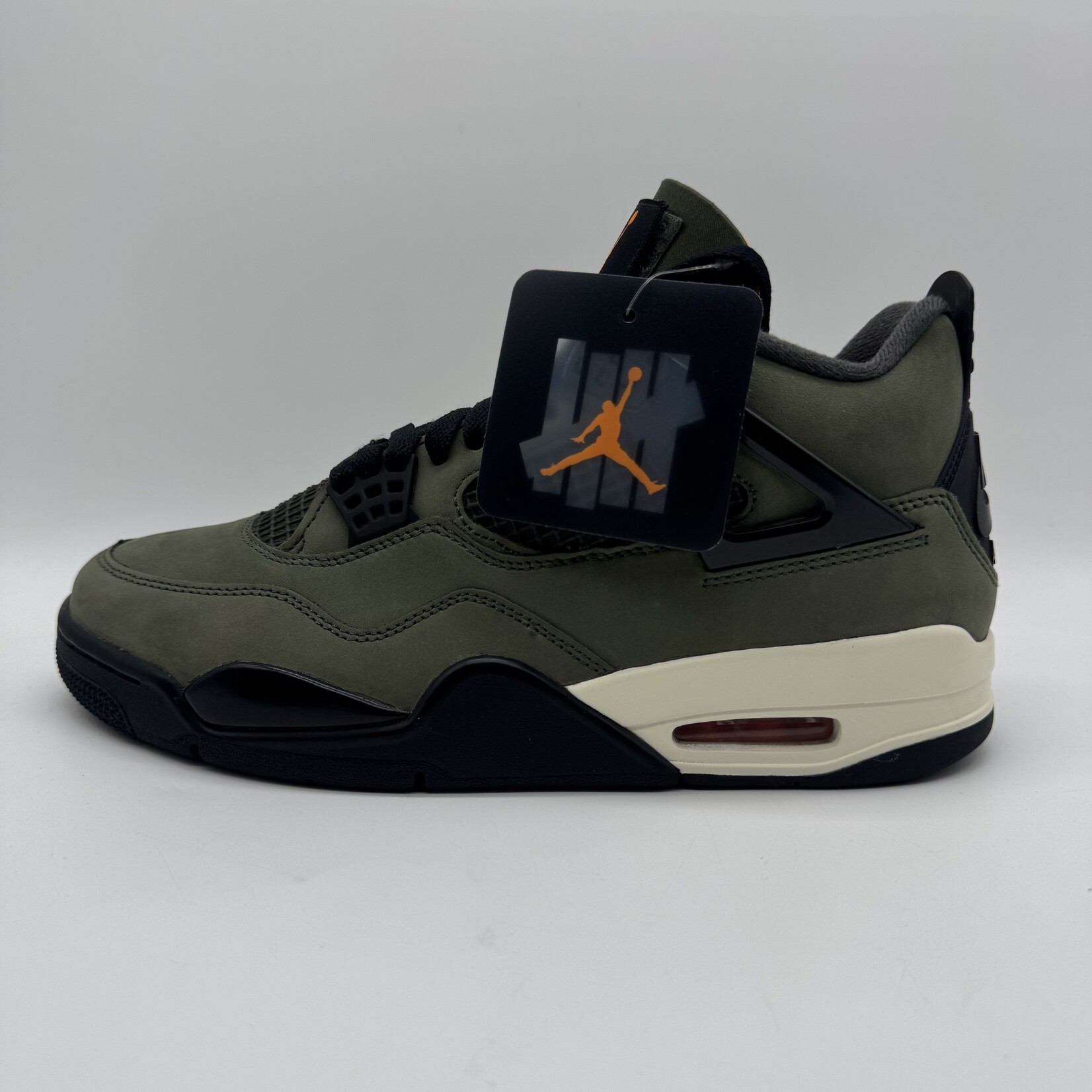 Jordan 4 Retro OG SP Undefeated (2025)