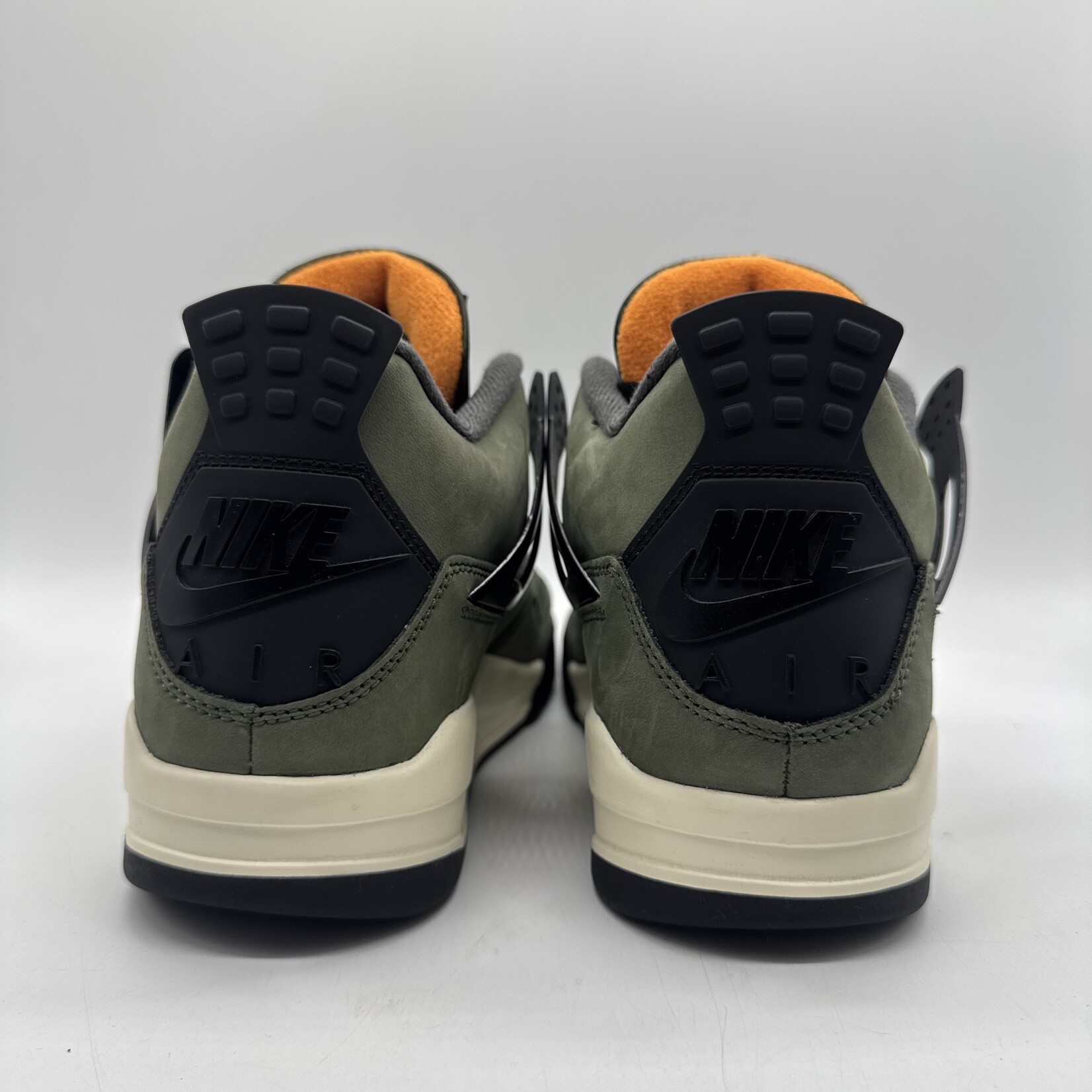 Jordan 4 Retro OG SP Undefeated (2025)
