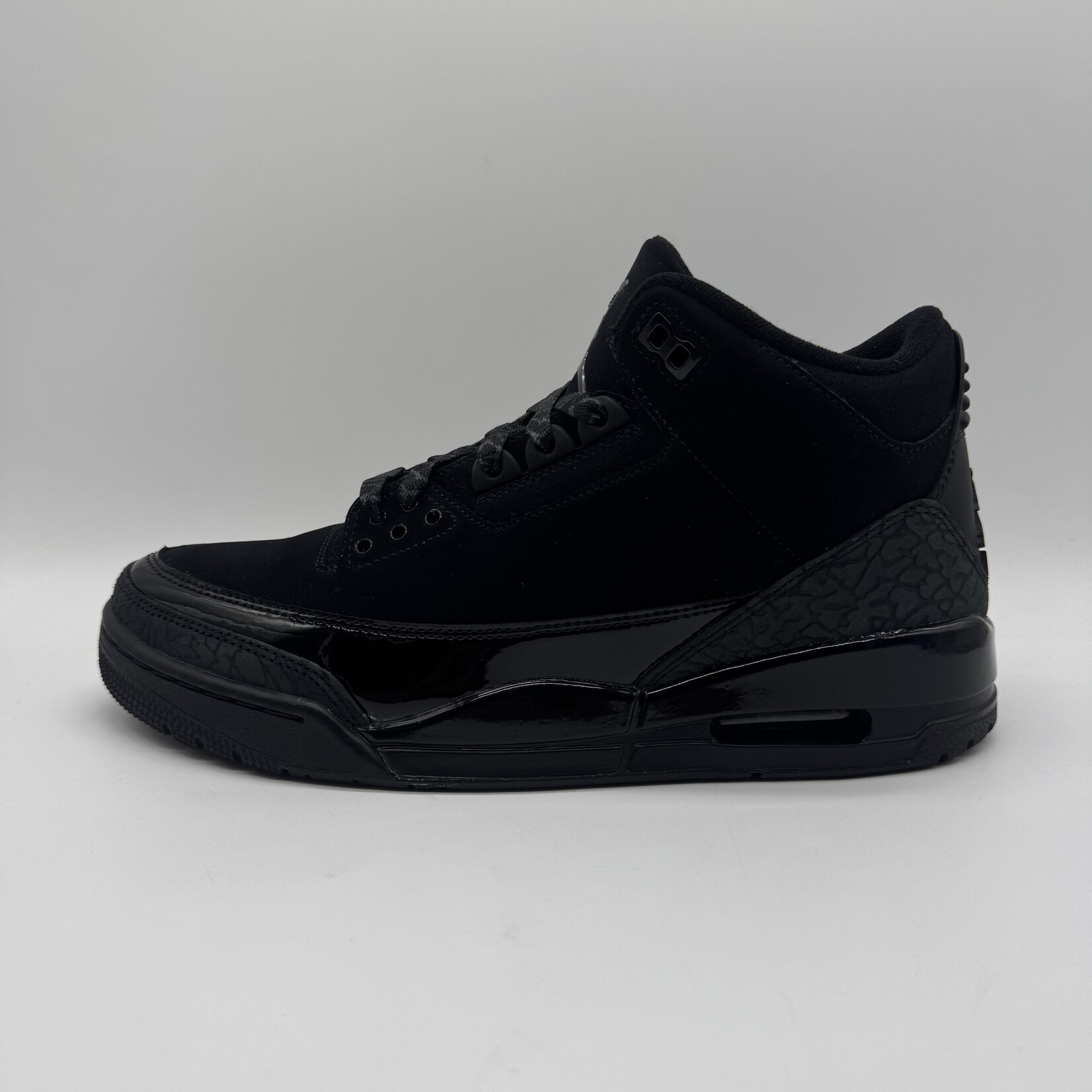 Jordan 3 Retro Black Cat (2025)