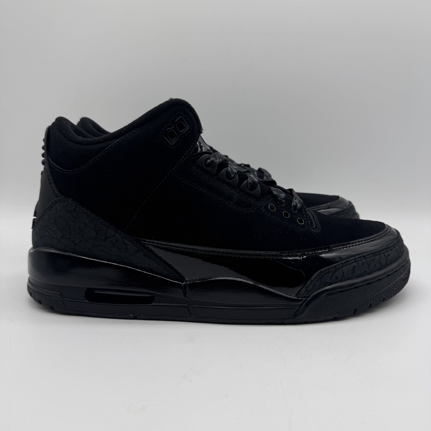 Jordan 3 Retro Black Cat (2025)