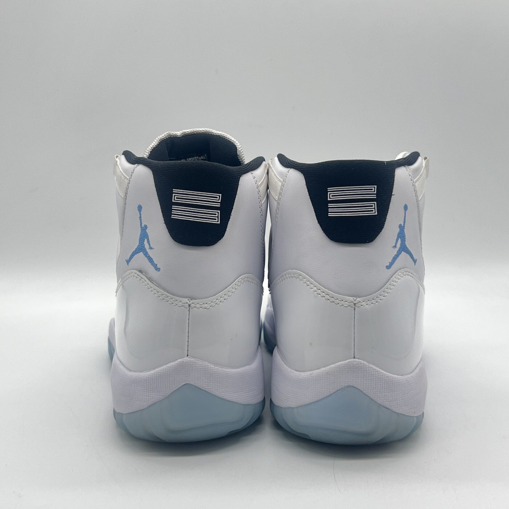 Jordan 11 Retro Legend Blue (2024)