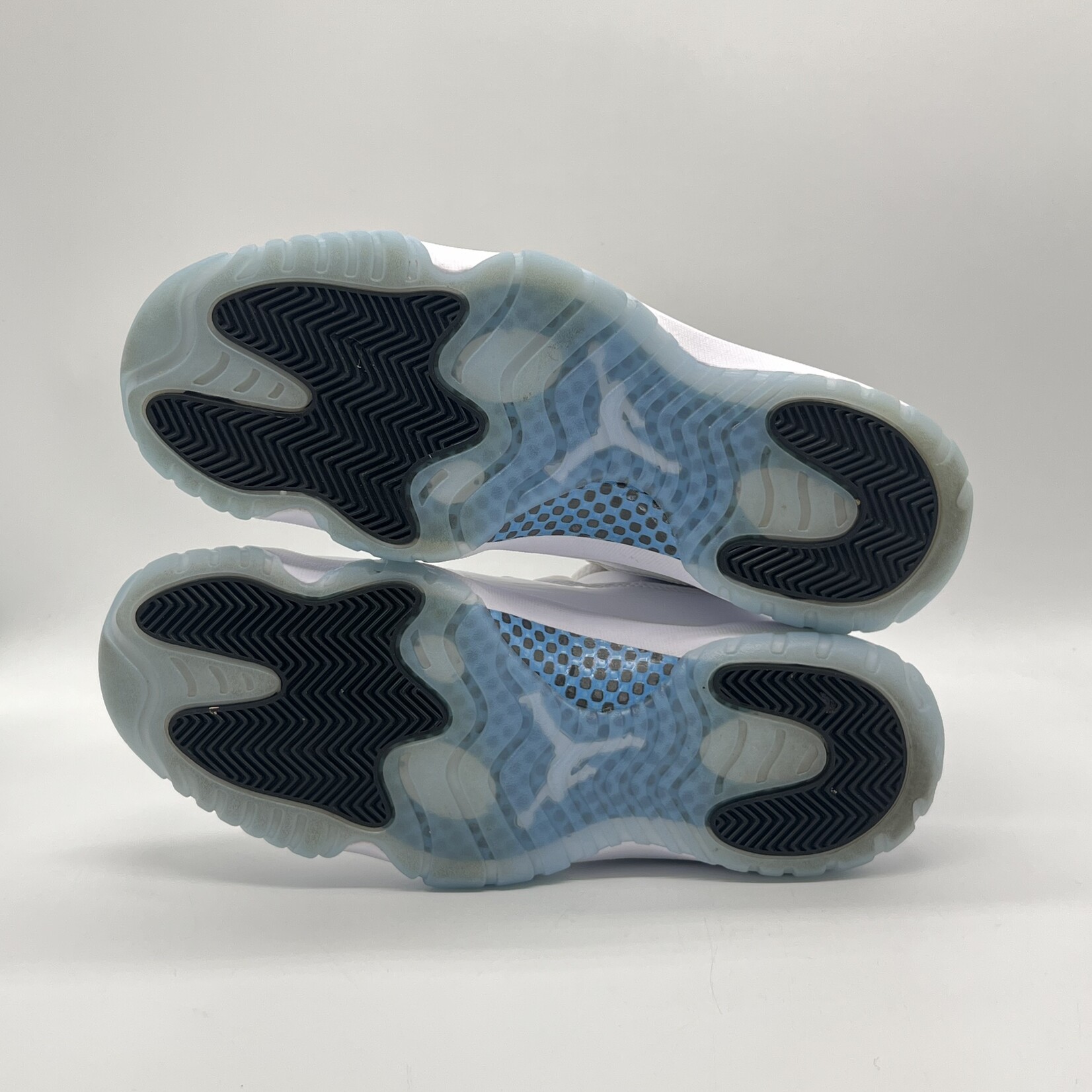 Jordan 11 Retro Legend Blue (2024)