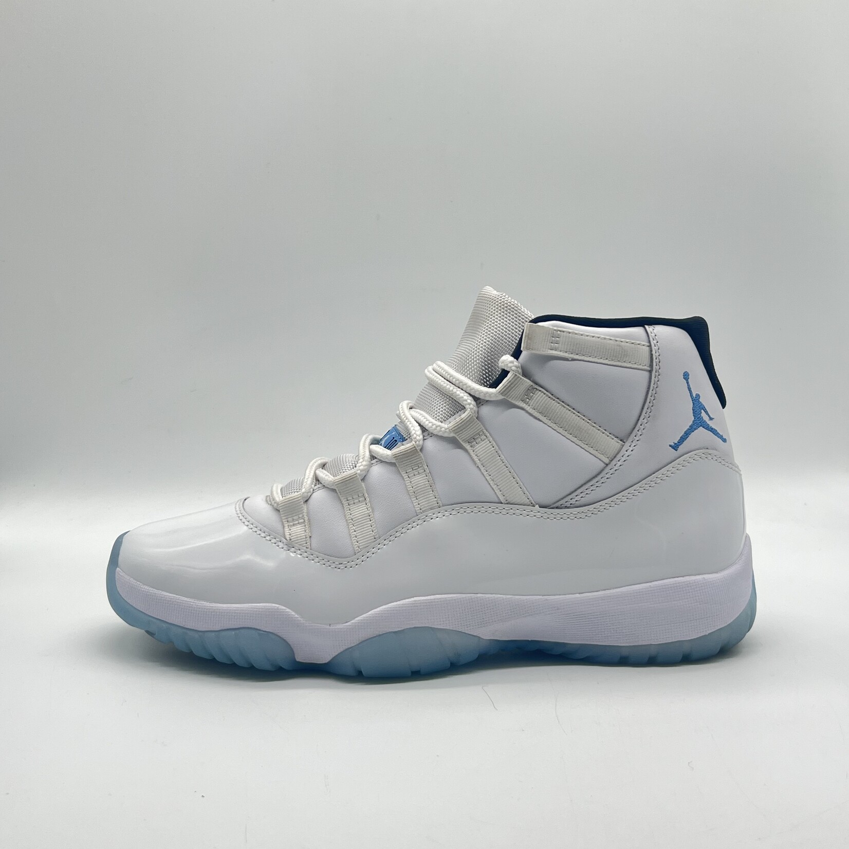 Jordan 11 Retro Legend Blue (2024)