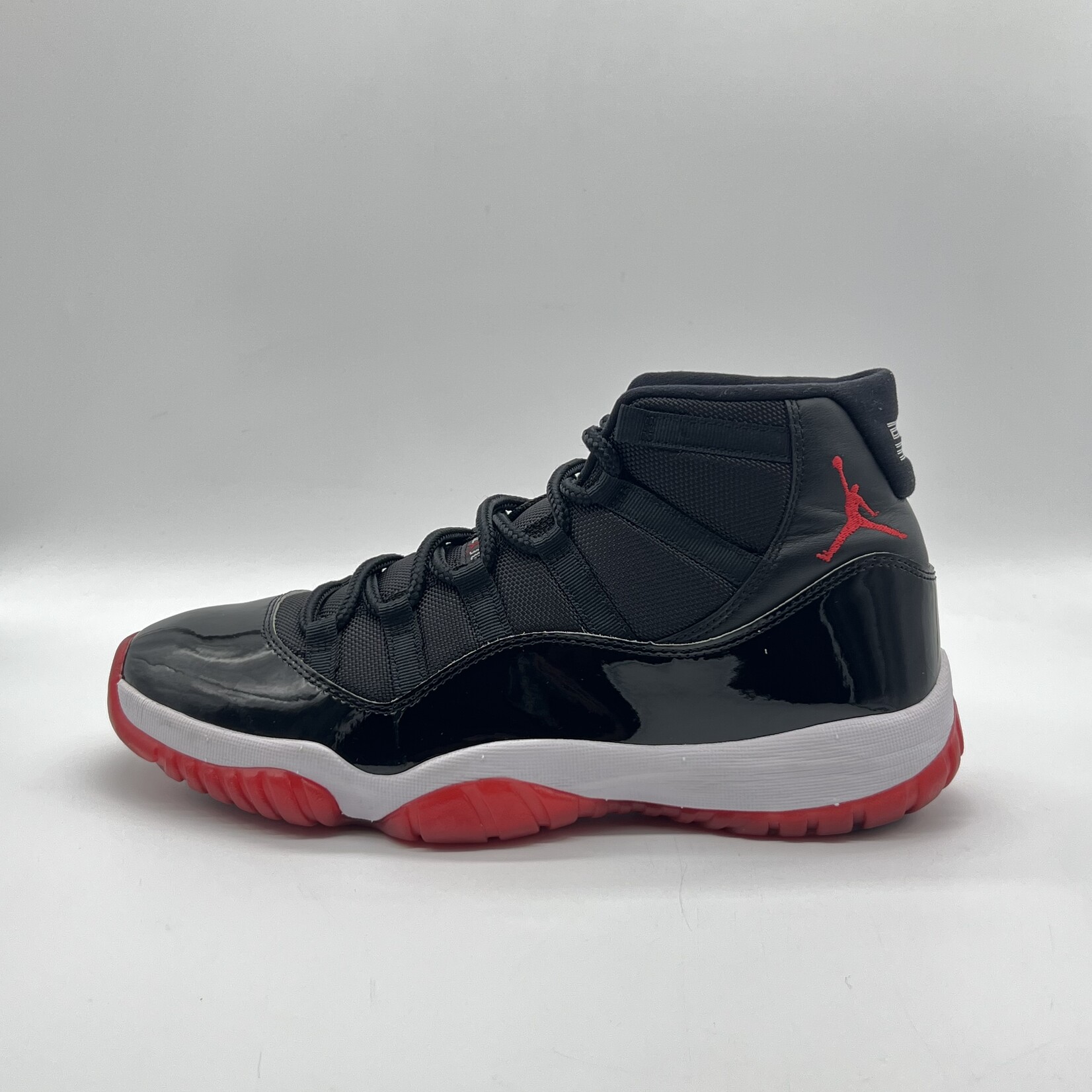 Jordan 11 Retro Playoffs Bred (2019)