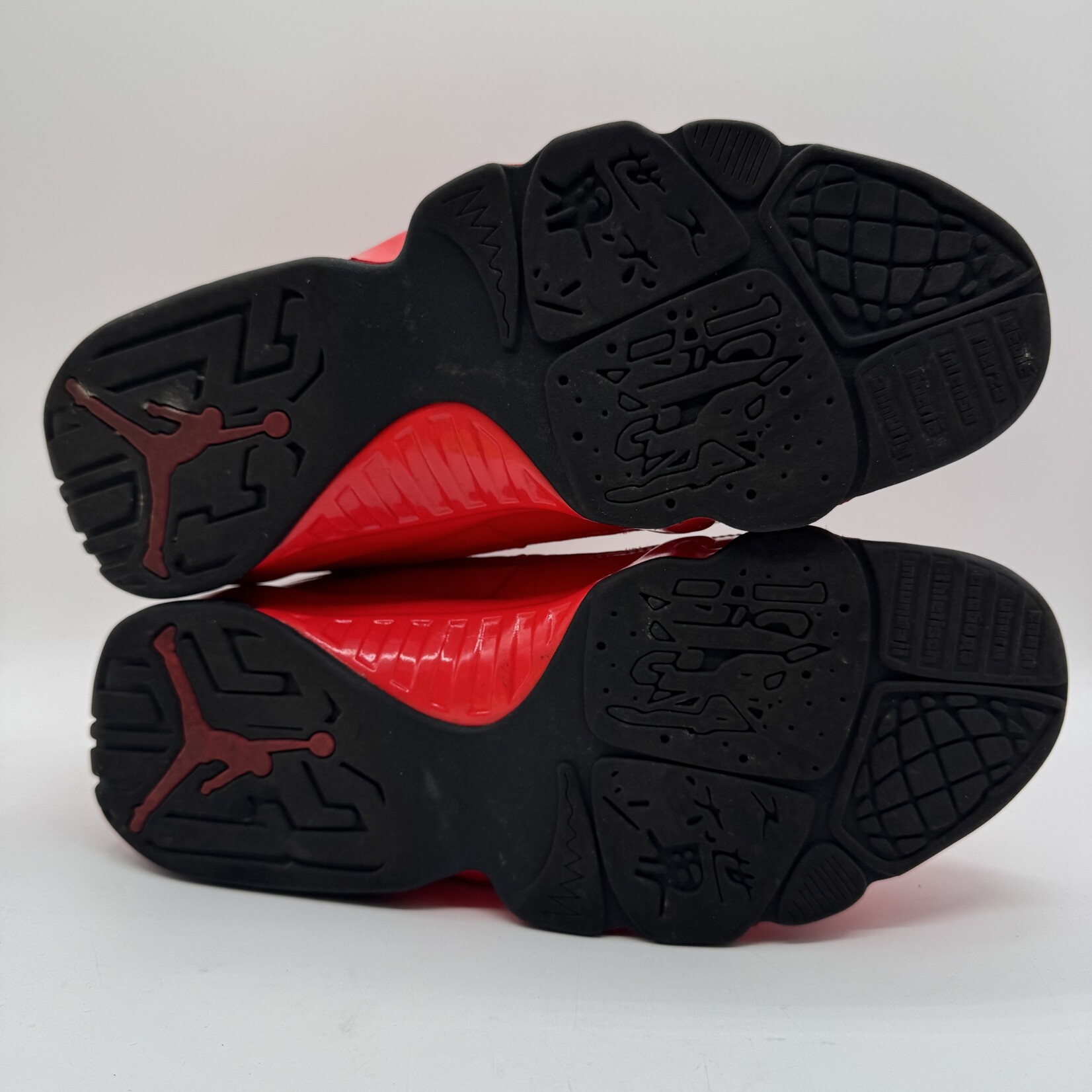 Jordan 9 Retro Chile Red