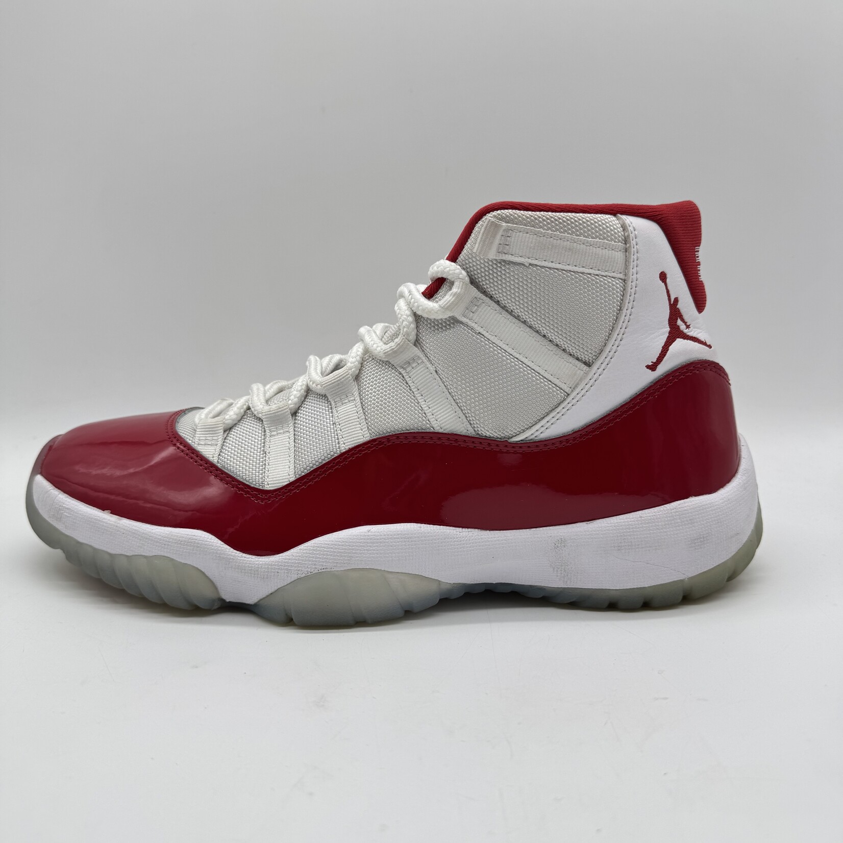 Jordan 11 Retro Cherry (2022)