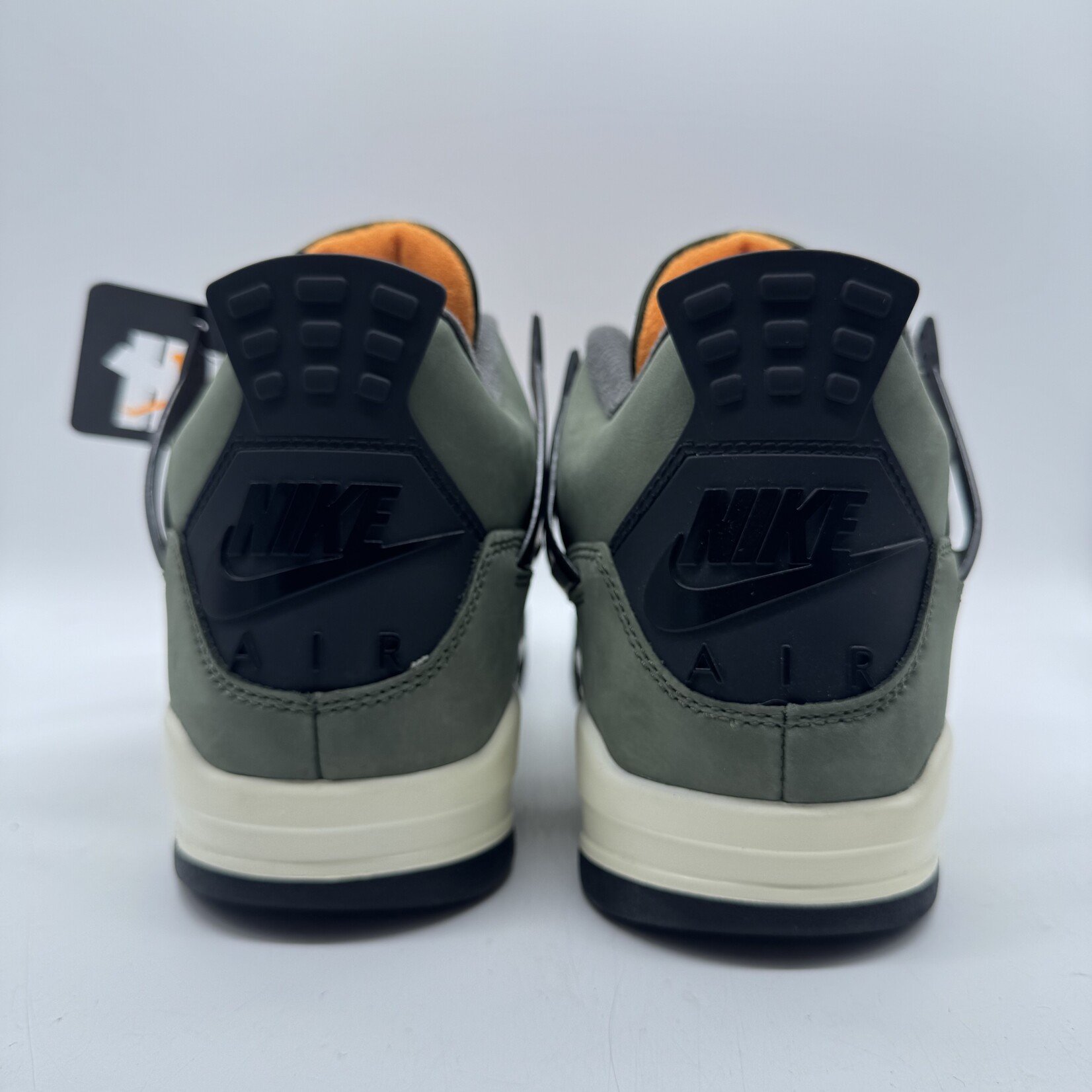 Jordan 4 Retro OG SP Undefeated (2025)