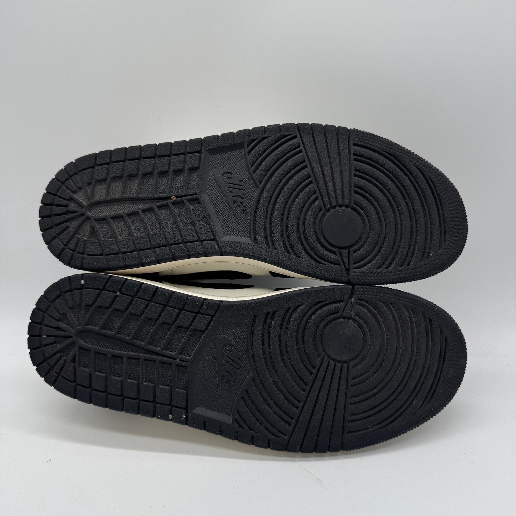 Jordan 1 Retro Low OG Mocha