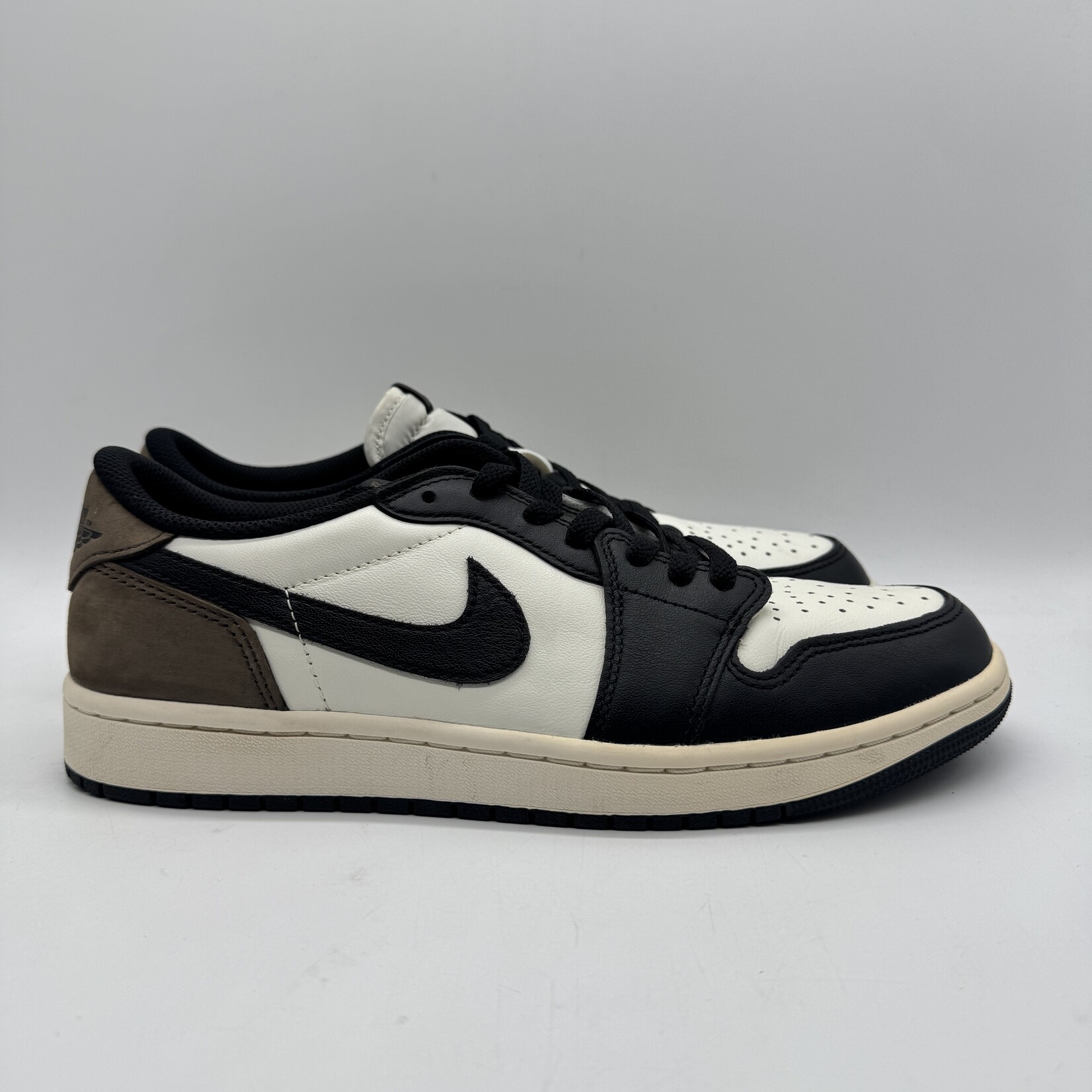Jordan 1 Retro Low OG Mocha
