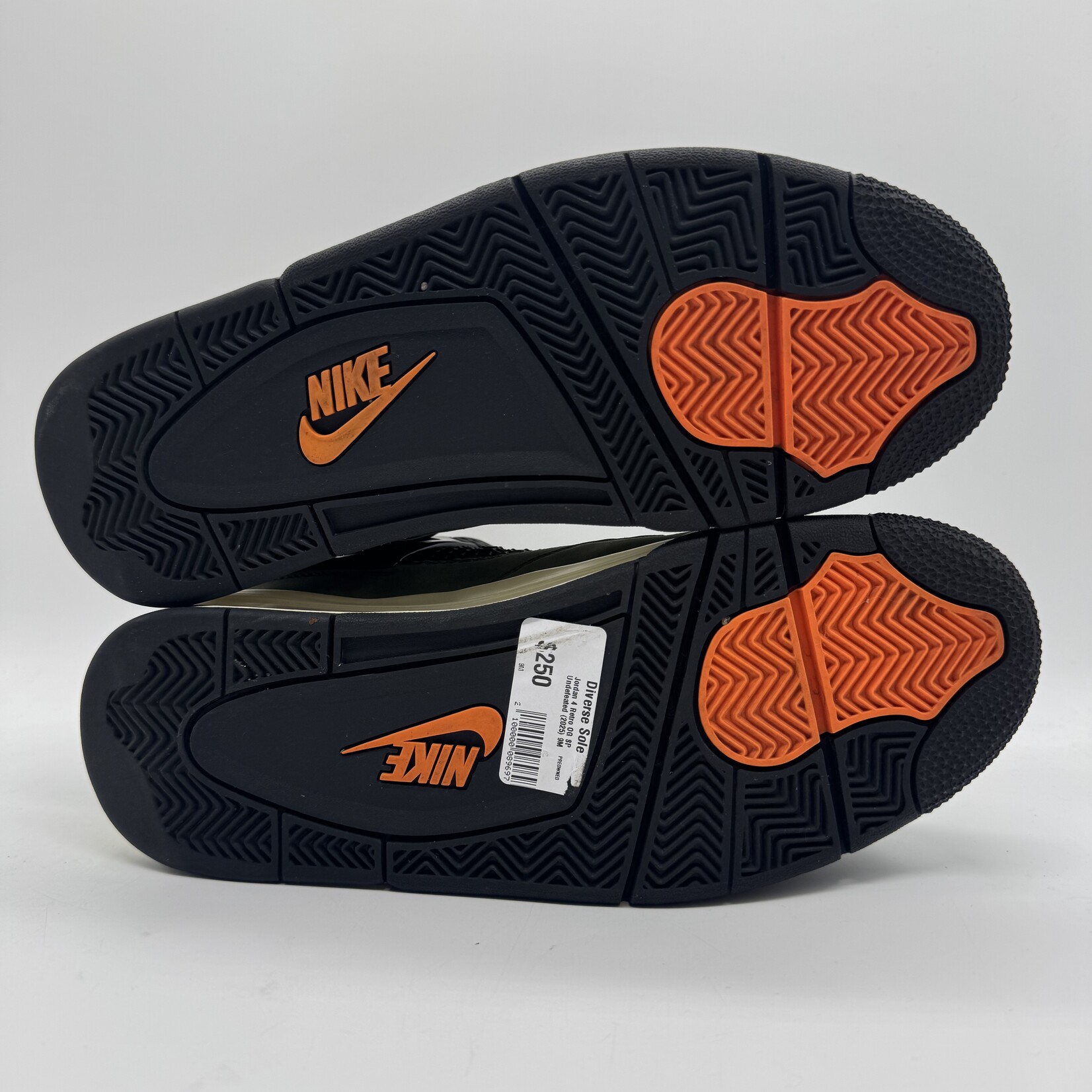 Jordan 4 Retro OG SP Undefeated (2025)