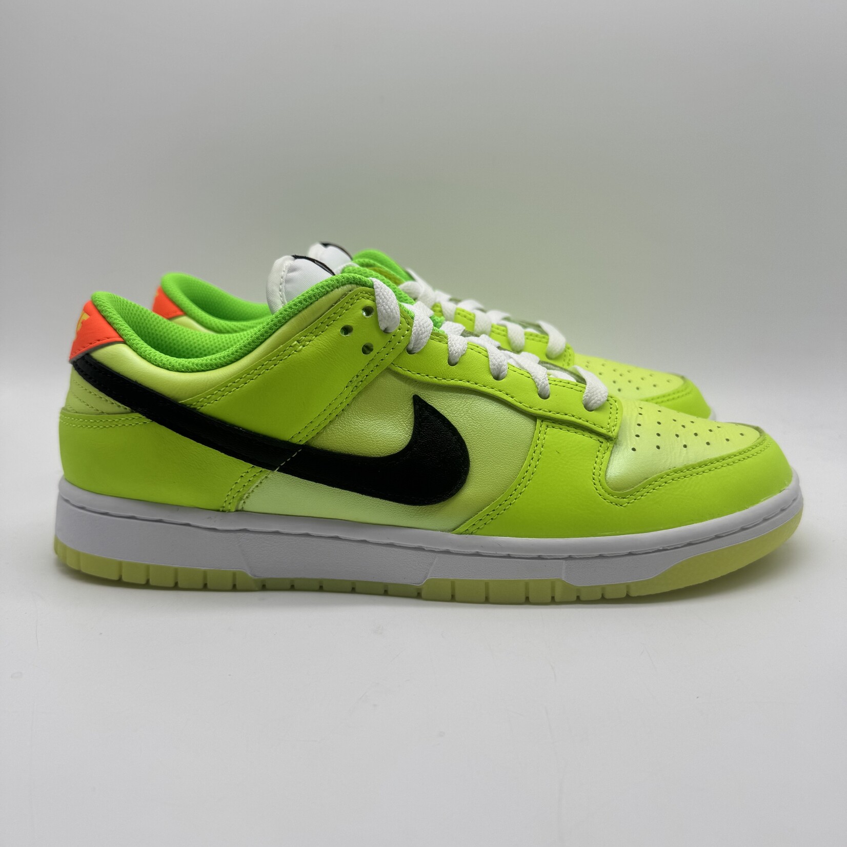 Nike Dunk Low SE Splash Volt