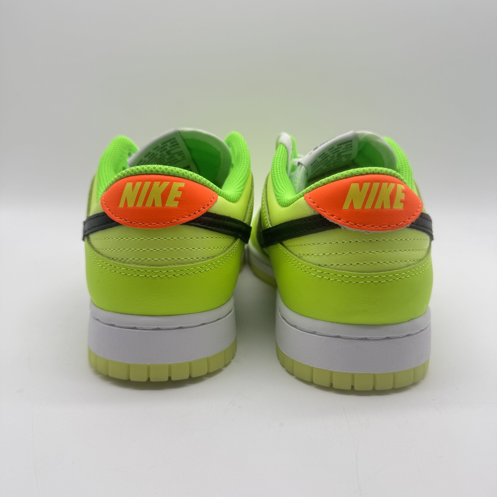 Nike Dunk Low SE Splash Volt