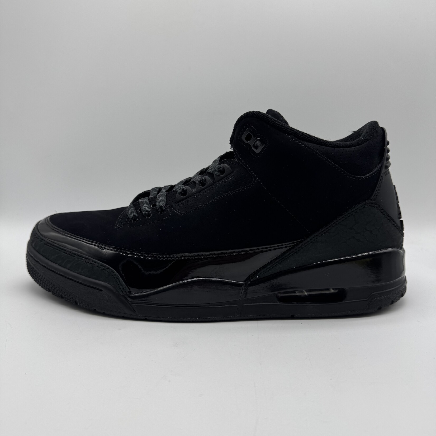 Jordan 3 Retro Black Cat (2025)