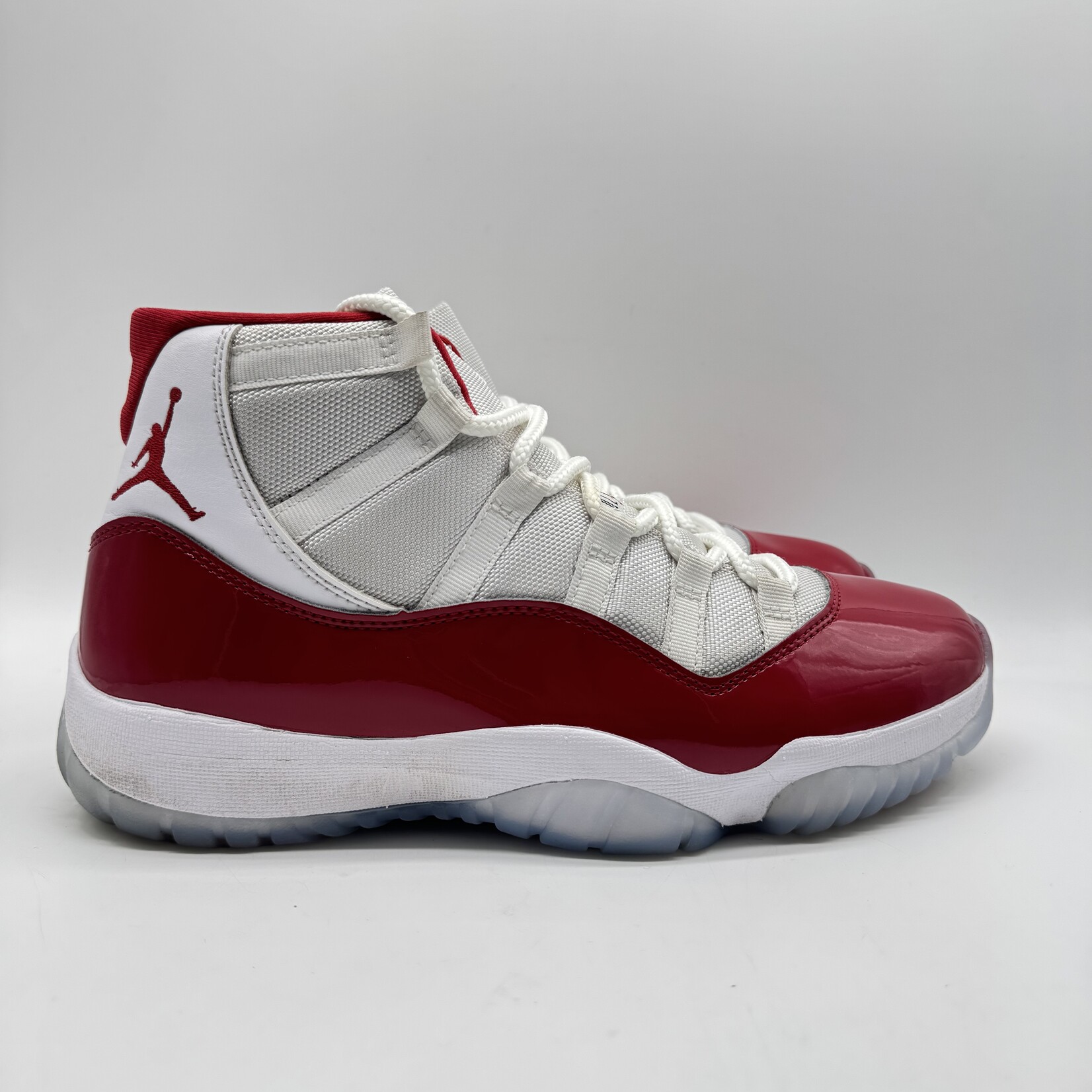 Jordan 11 Retro Cherry (2022)
