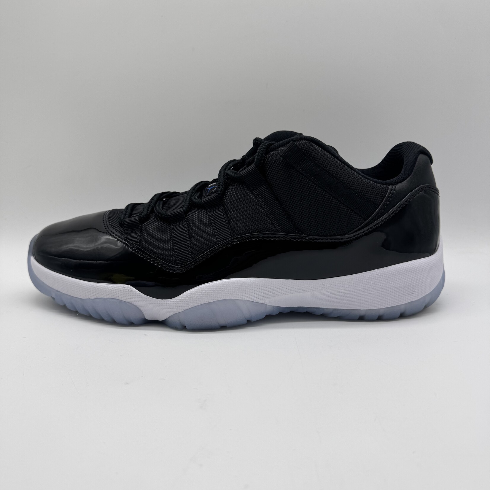 Jordan 11 Retro Low Space Jam