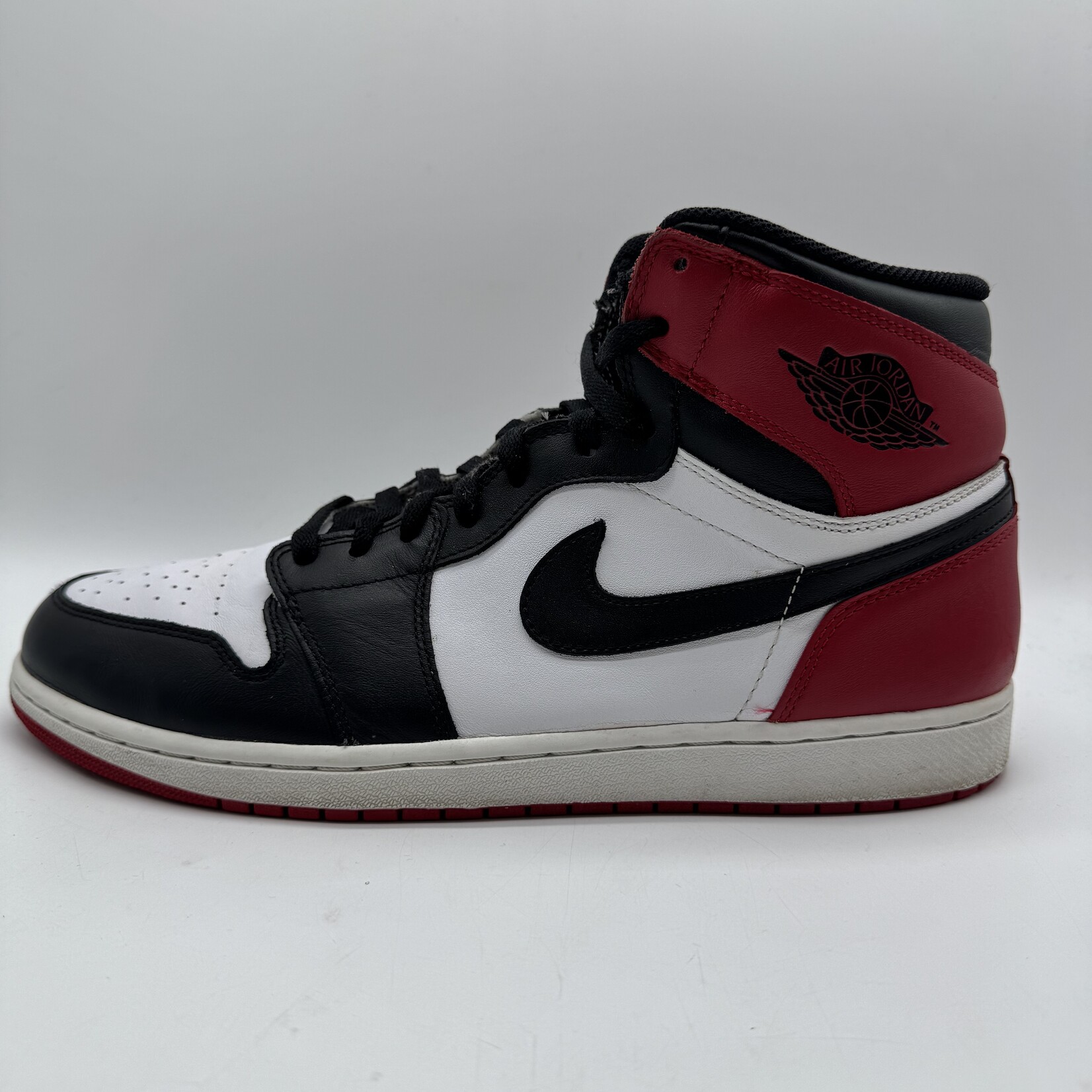 Jordan 1 Retro Black Toe (2013)