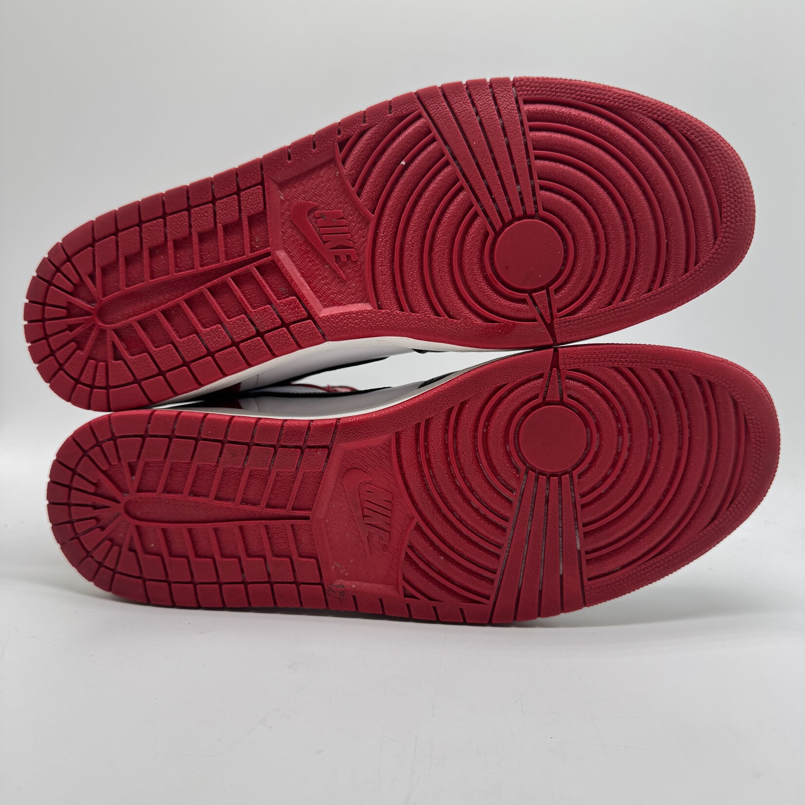 Jordan 1 Retro Black Toe (2013)