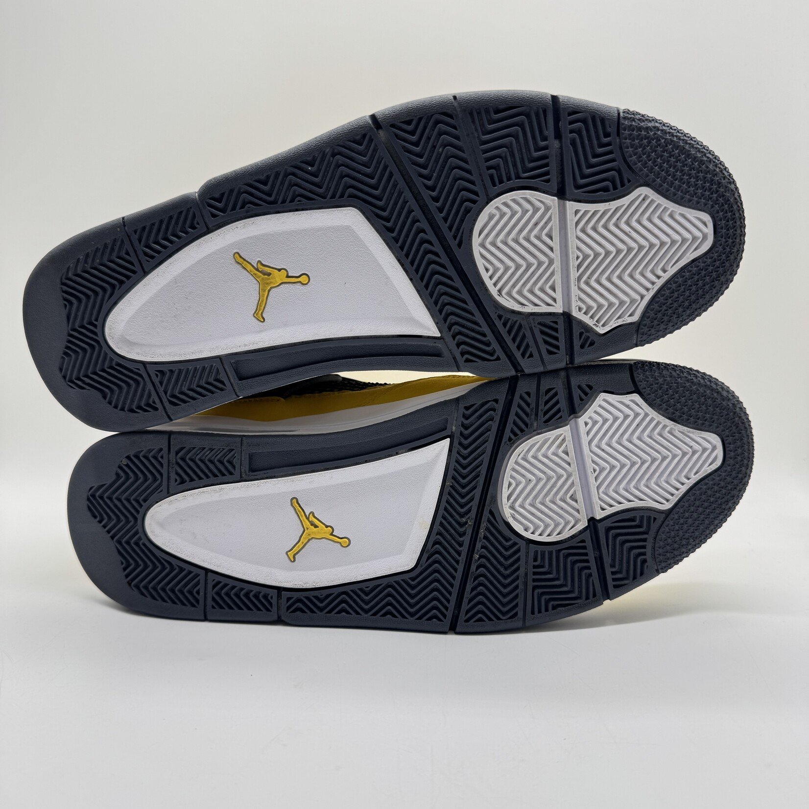 Jordan 4 Retro Lightning (2021)