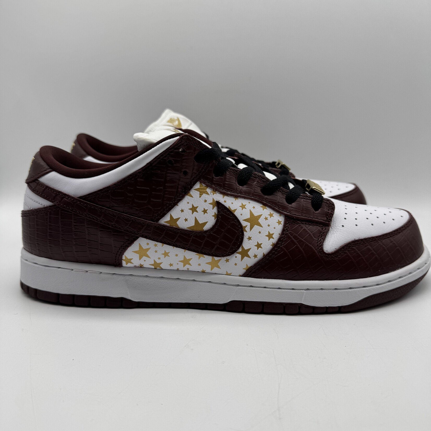 Nike SB Dunk Low Supreme Stars Barkroot Brown (2021)