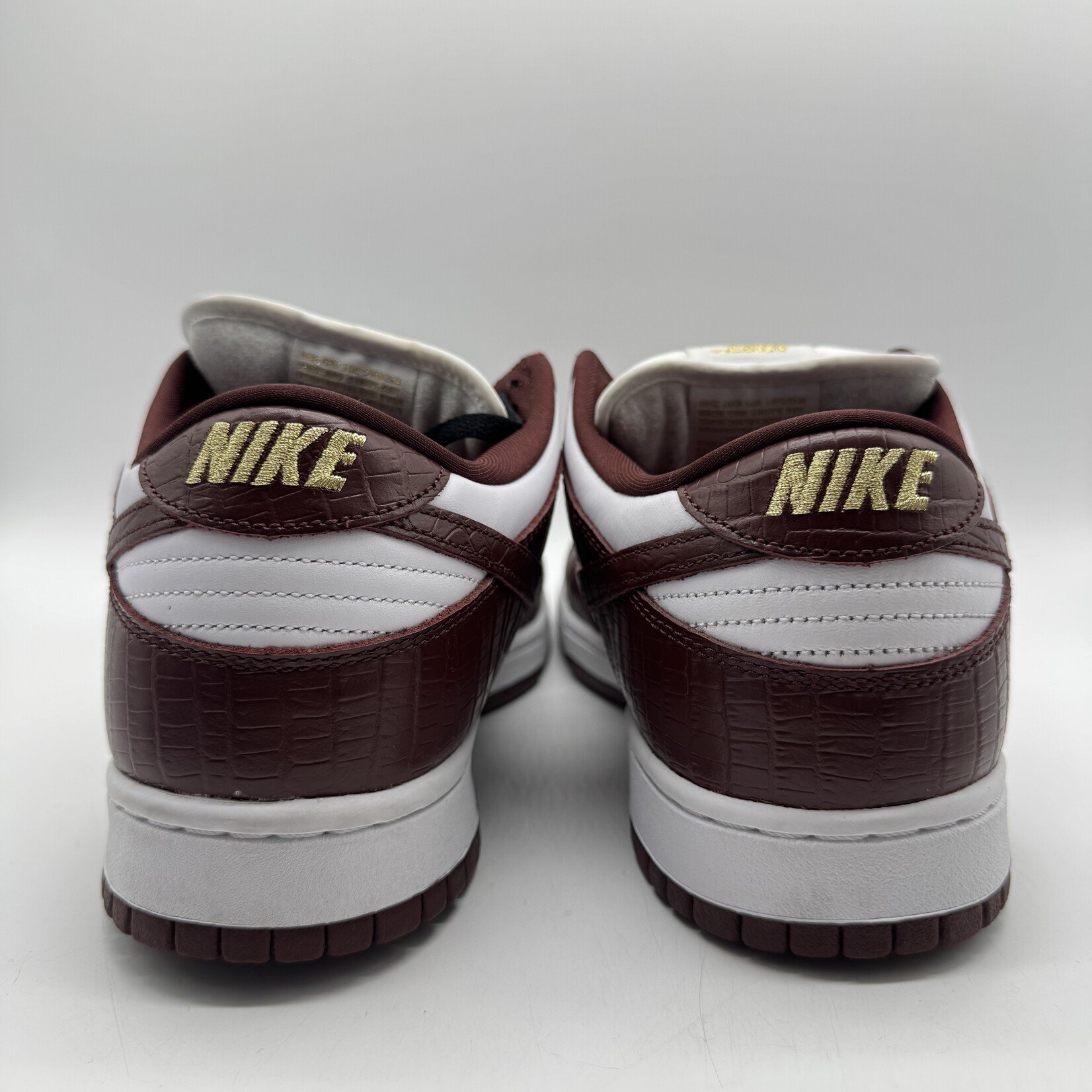 Nike SB Dunk Low Supreme Stars Barkroot Brown (2021)
