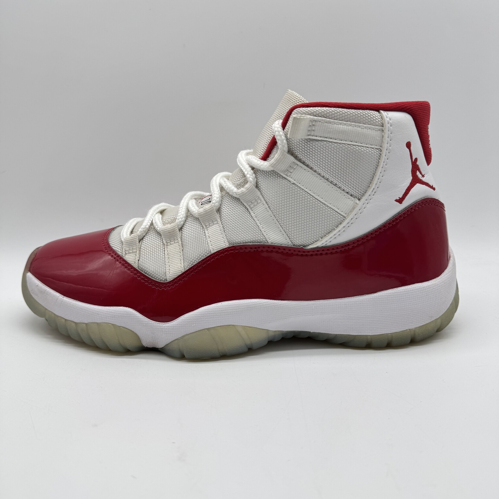 Jordan 11 Retro Cherry (2022)