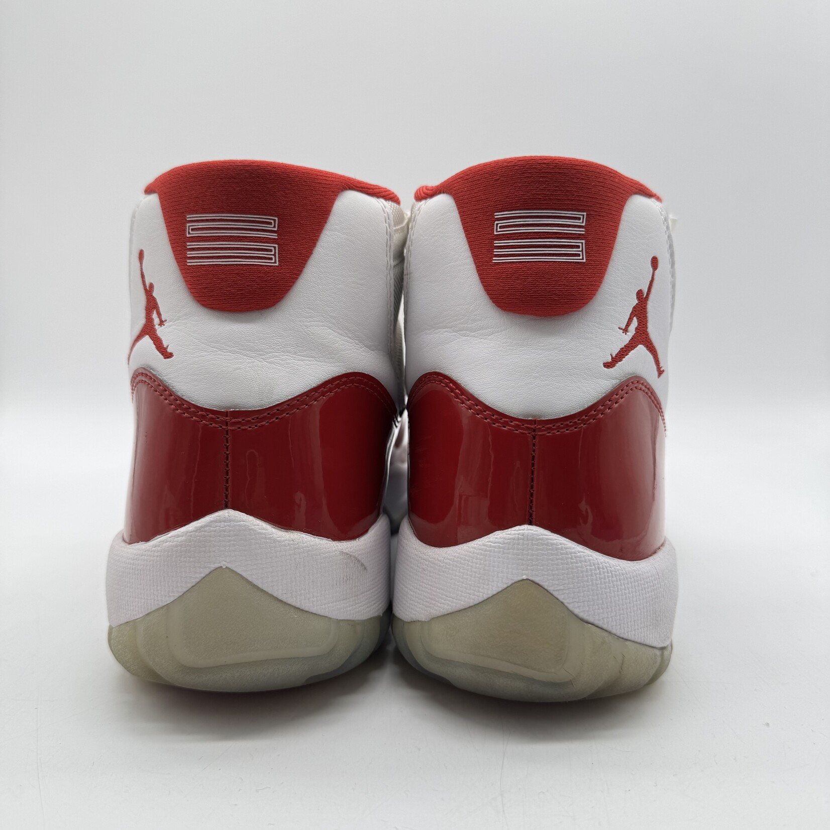 Jordan 11 Retro Cherry (2022)