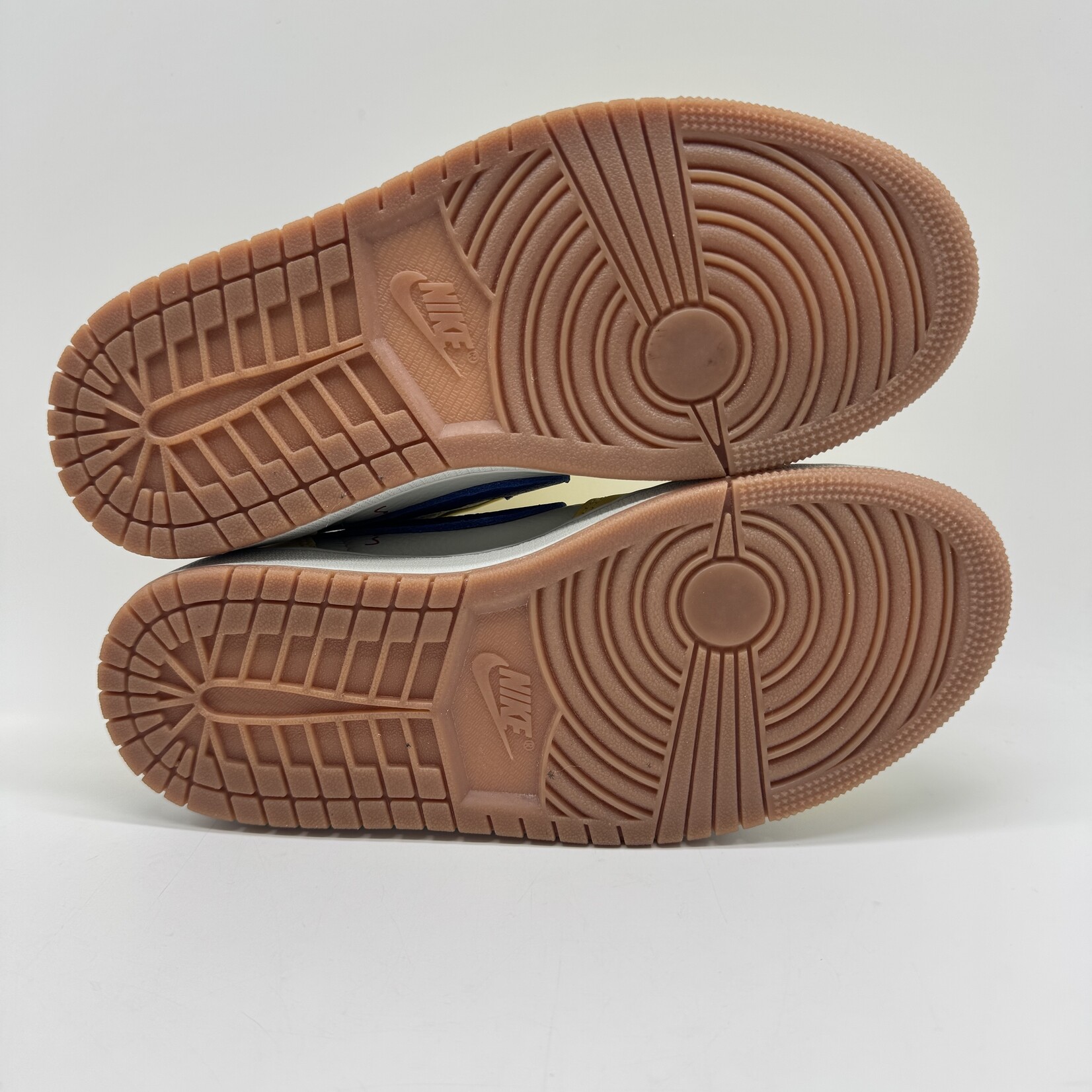 Jordan 1 Retro Low OG SP Travis Scott Canary (Women's)