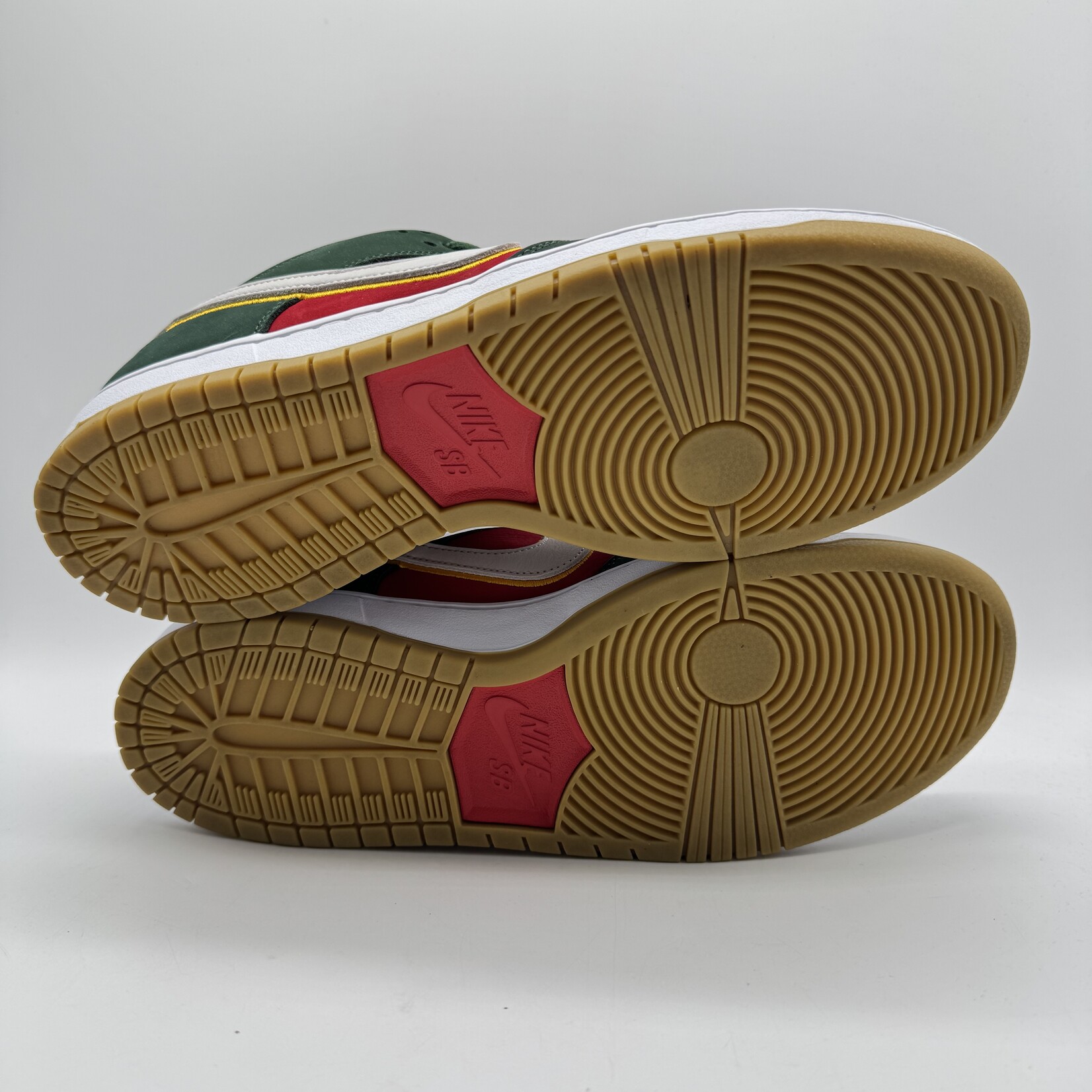 Nike SB Dunk Low Pro PRM Seattle Supersonics