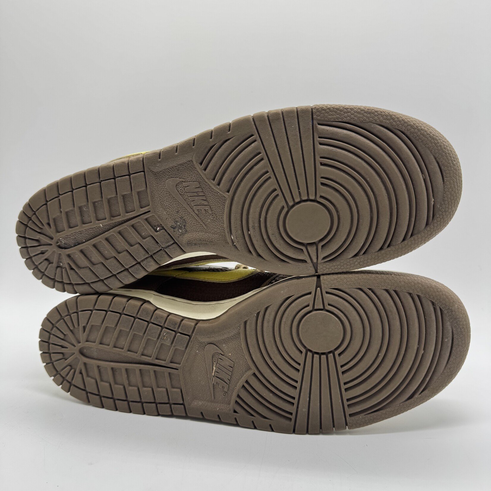 Nike Dunk Low SP Undefeated Canteen Dunk vs. AF1 Pack