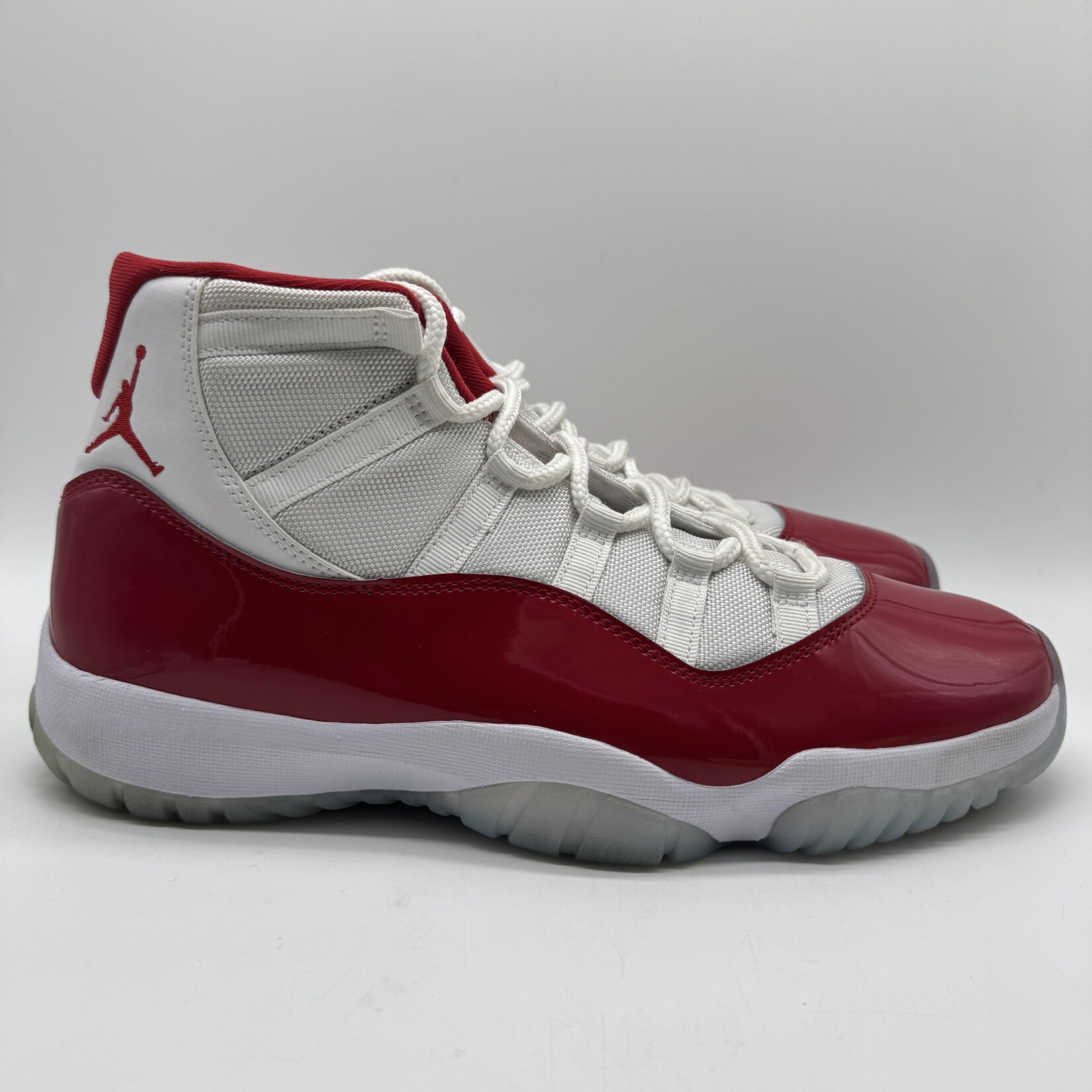 Jordan 11 Retro Cherry (2022)