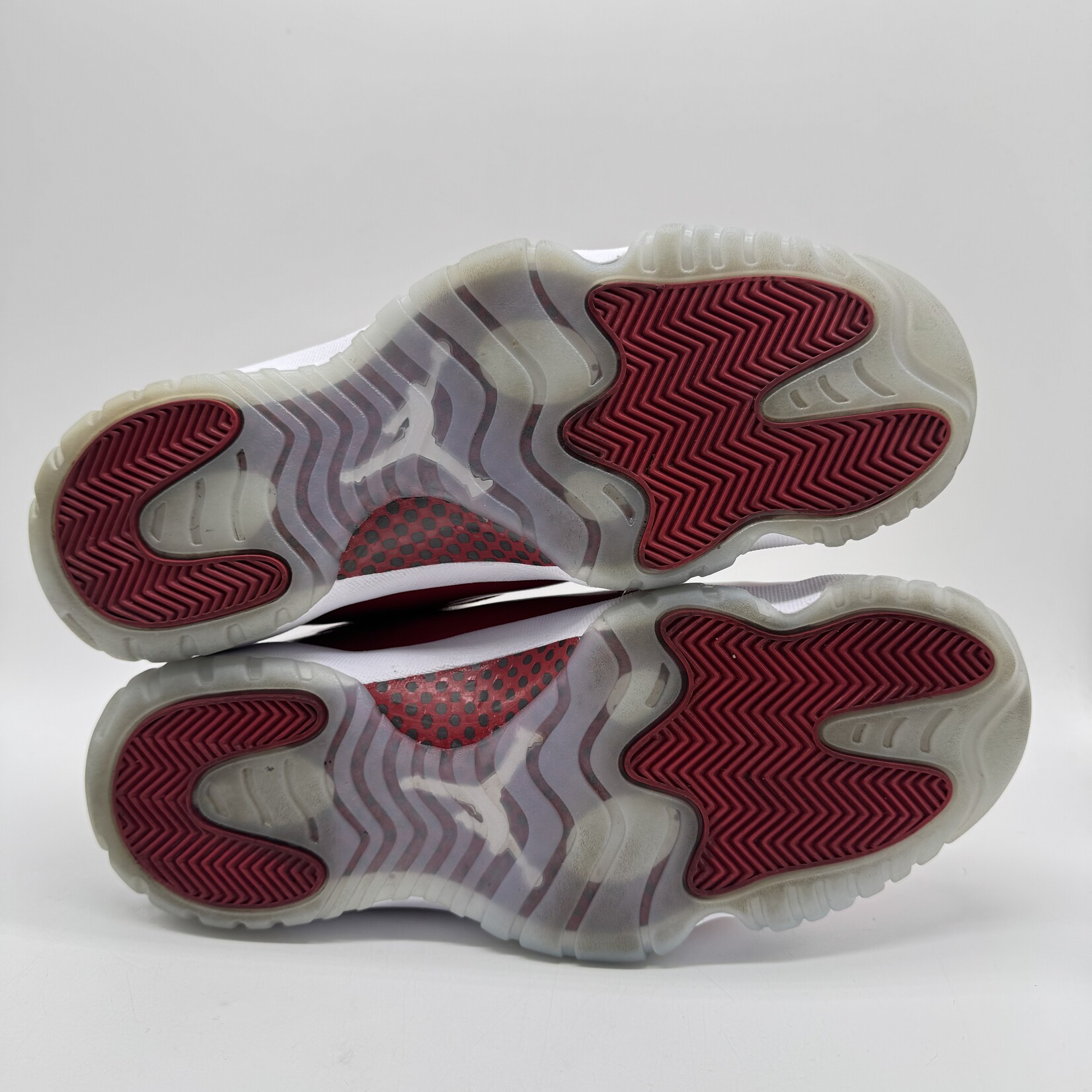 Jordan 11 Retro Cherry (2022)