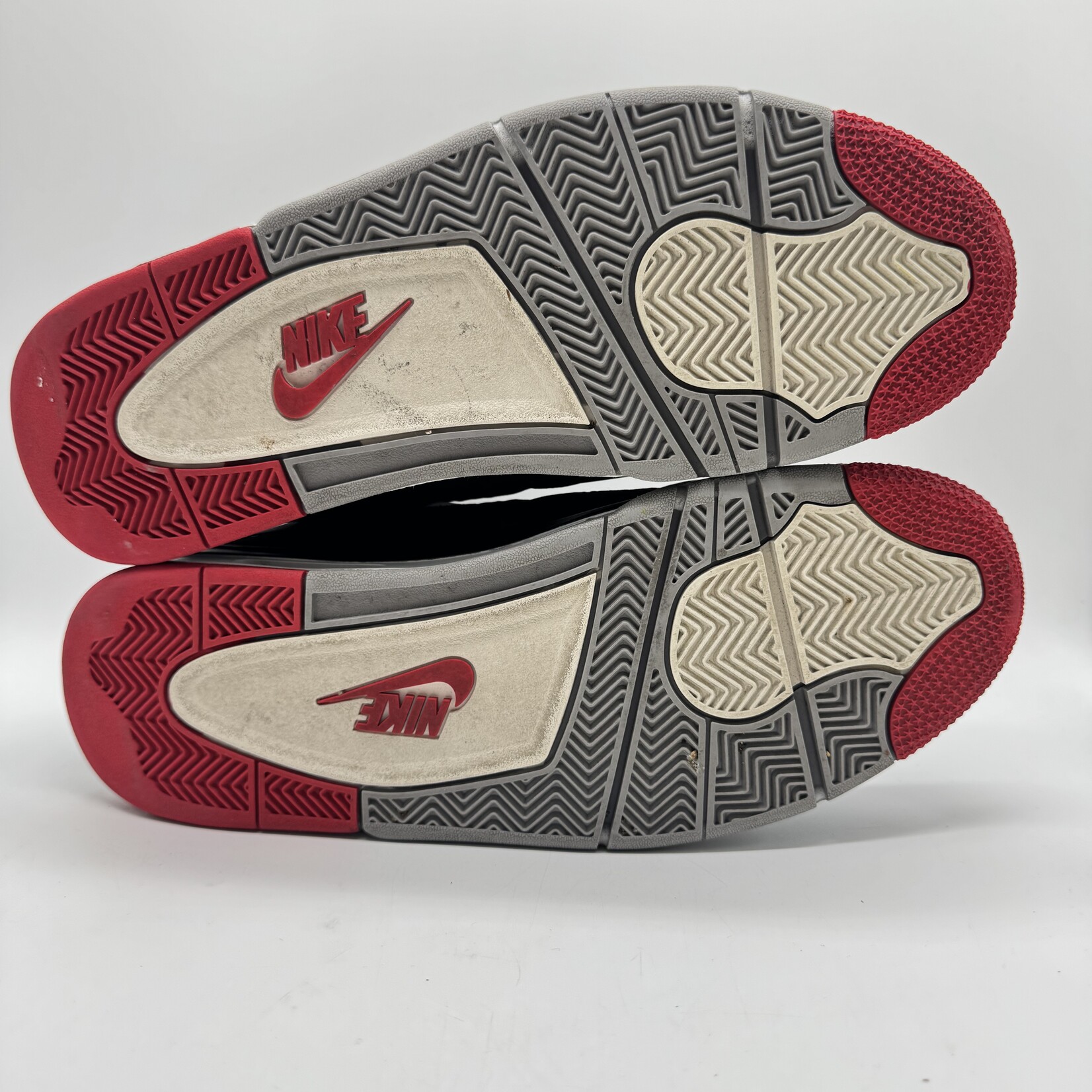 Jordan 4 Retro Bred (2019)