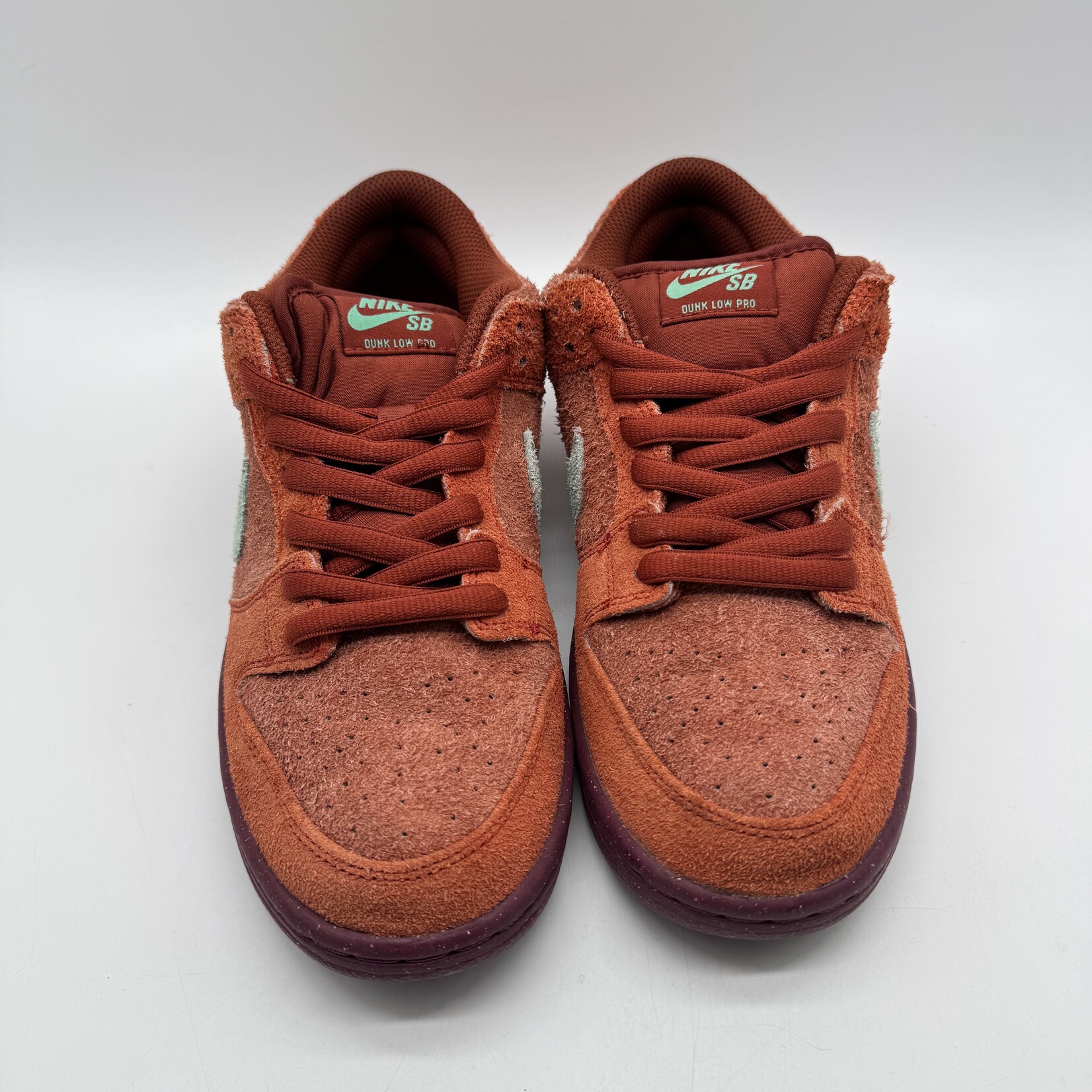 Nike SB Dunk Low Mystic Red Rosewood