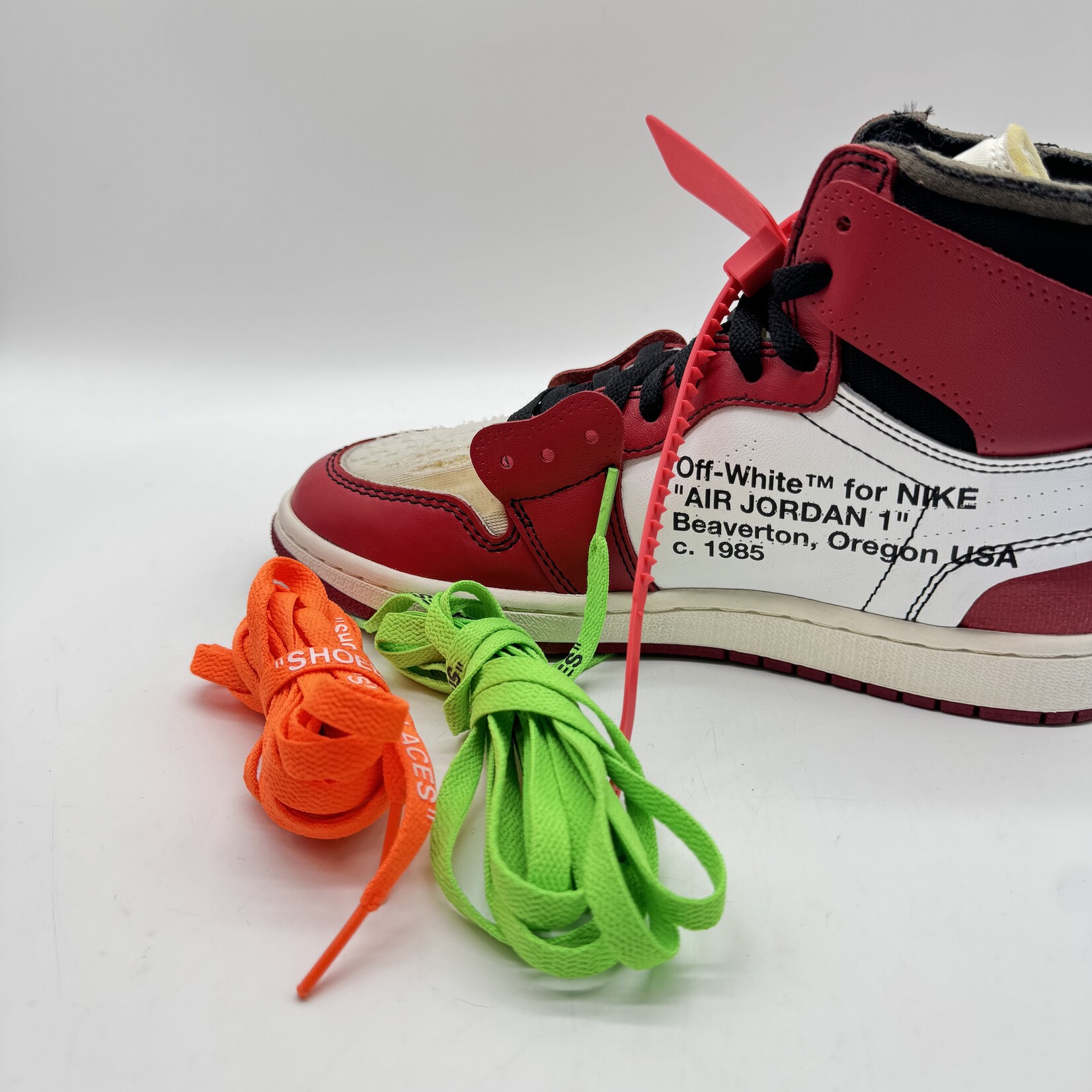 Jordan 1 Retro High Off-White Chicago