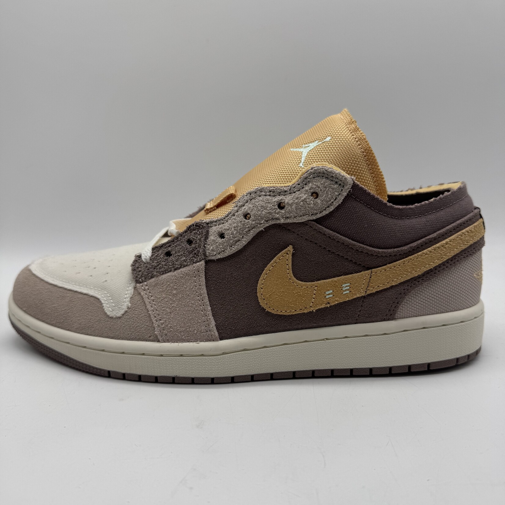 Jordan 1 Low SE Craft Taupe Haze