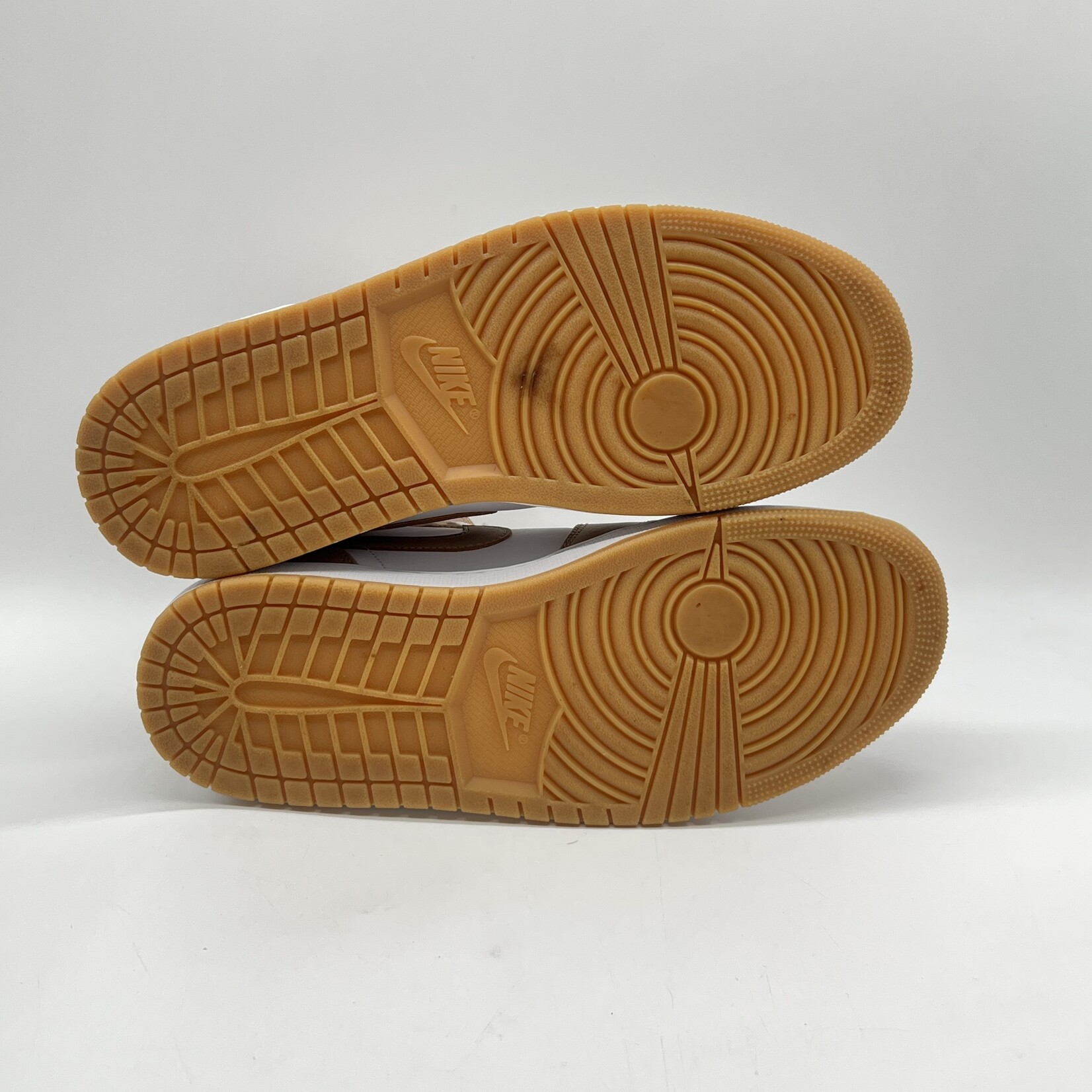 Jordan 1 Mid Tan Gum